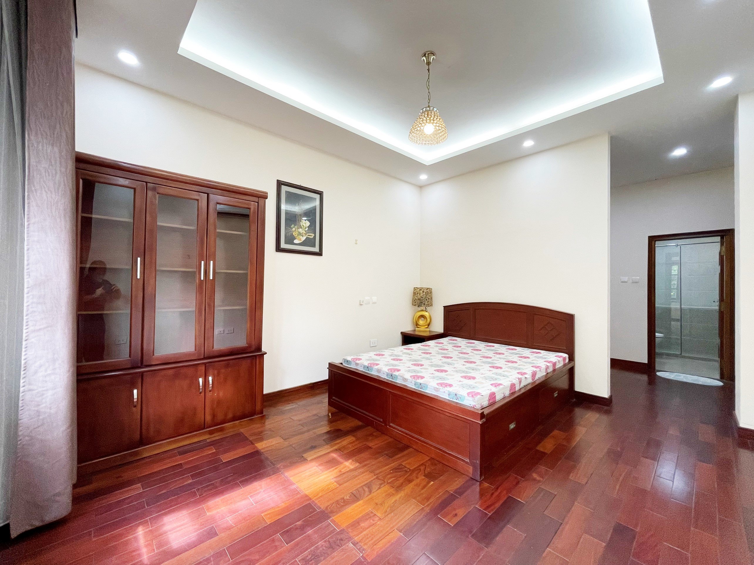 Biệt thự song lập 5 phòng ngủ dãy Hoa Phượng cho thuê tại Vinhomes Riverside 8