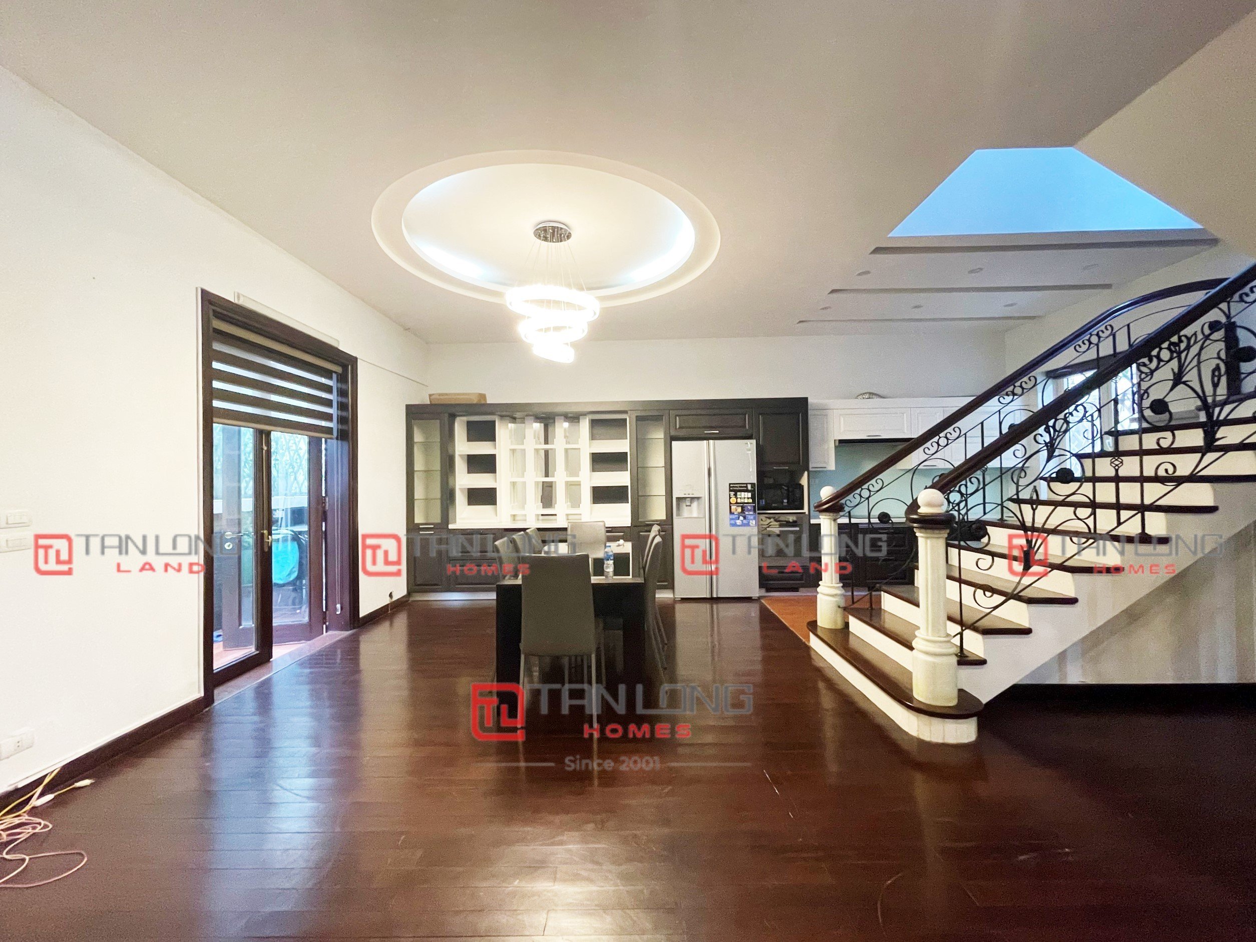 Biệt thự song lập giá cho thuê 45 triệu tại Anh Đào Vinhomes Riverside 3