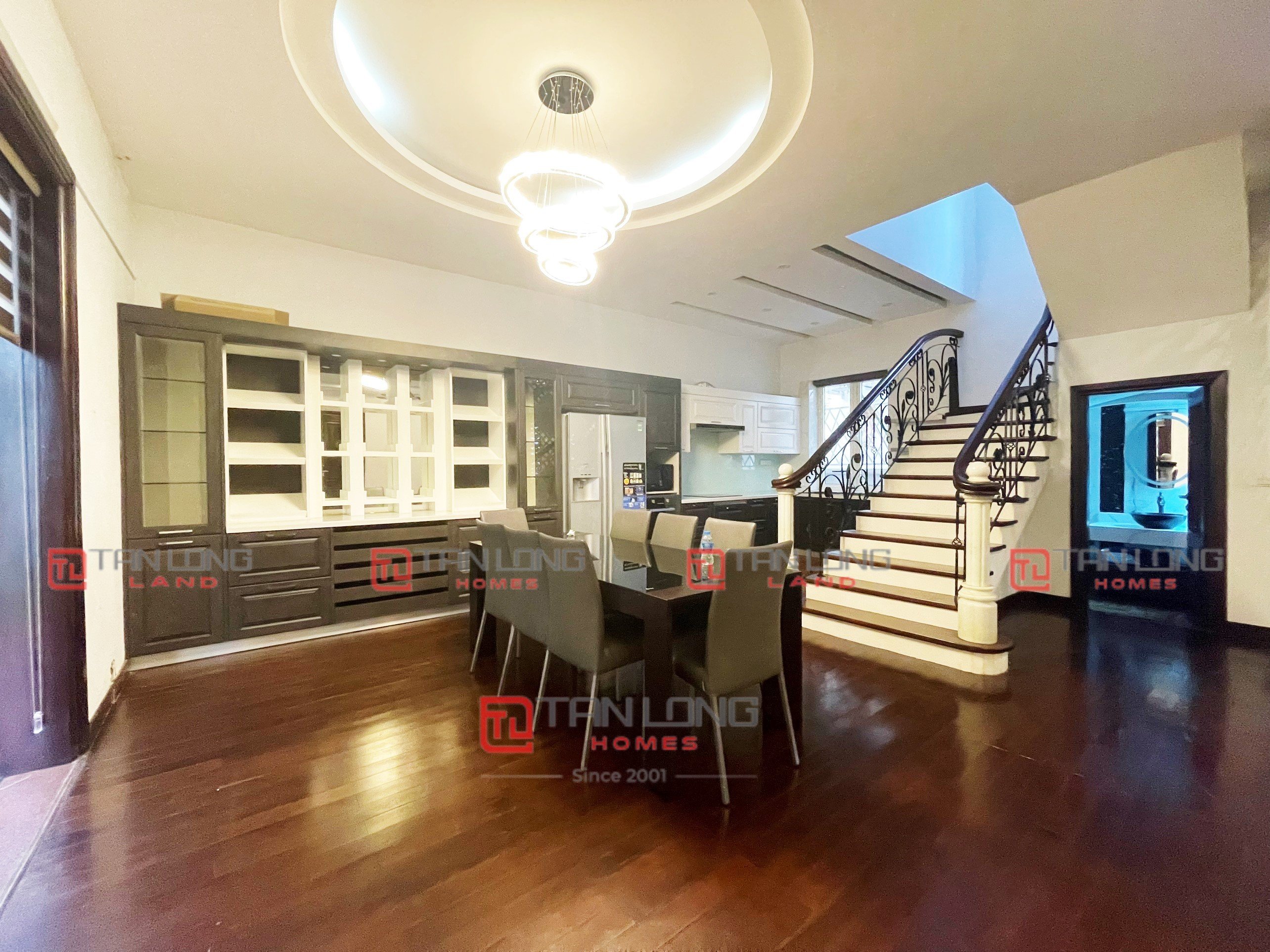 Biệt thự song lập giá cho thuê 45 triệu tại Anh Đào Vinhomes Riverside 4