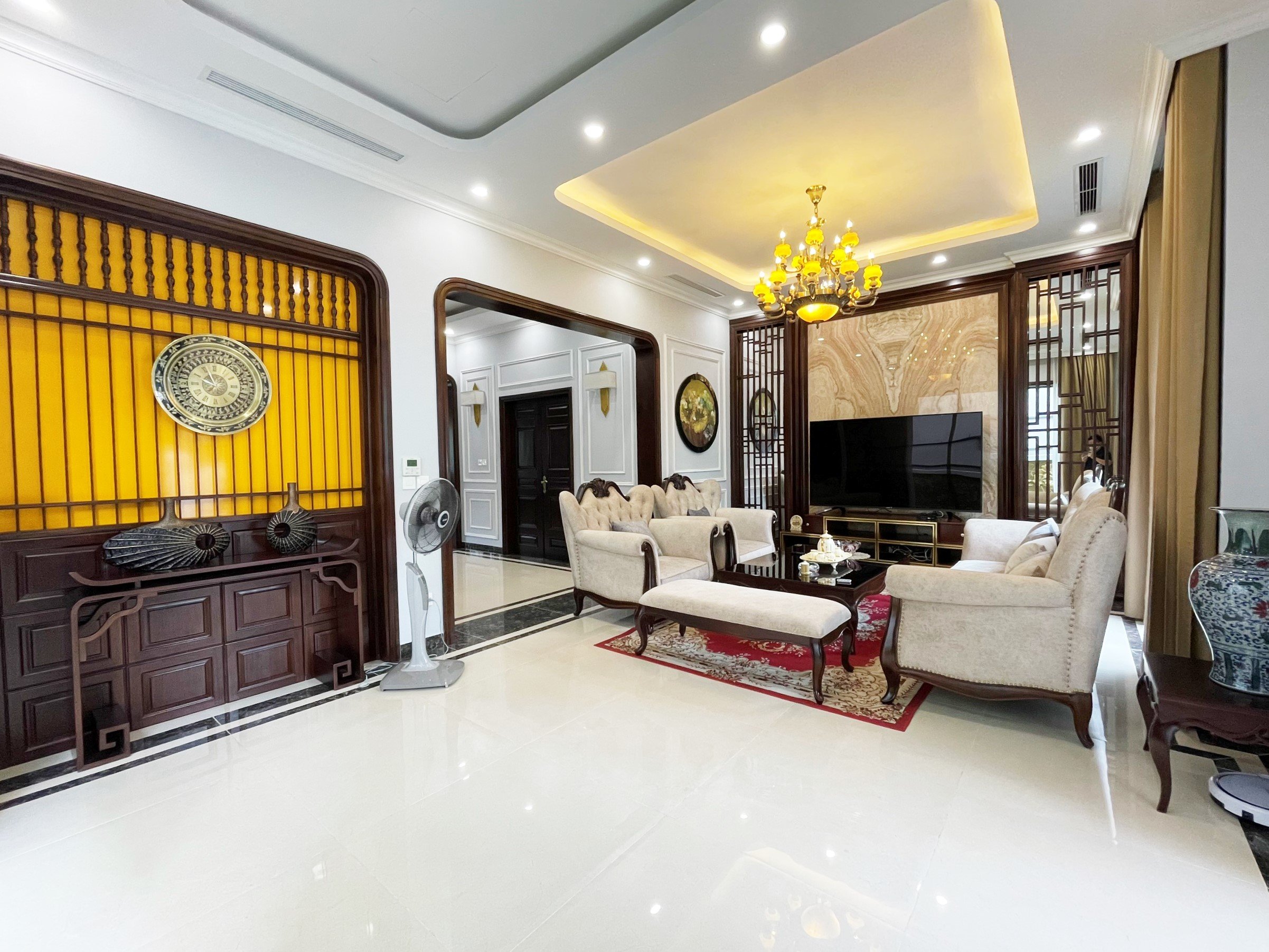 Biệt Thự Song Lập vừa hoàn thiện full nội thất, gần trường BIS tại KĐT Vinhomes Riverside, Long Biên cần cho thuê 2