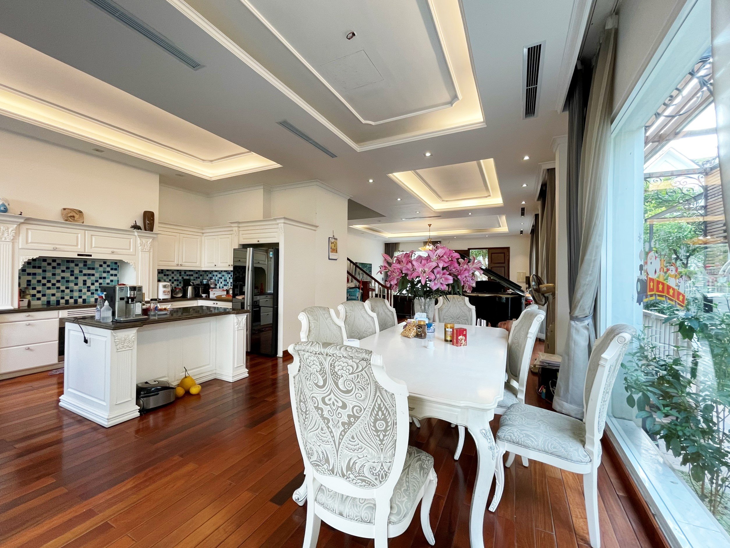 Chính chủ cho thuê Biệt Thự Song Lập đủ đồ tại Vinhomes Riverside, Long Biên 3