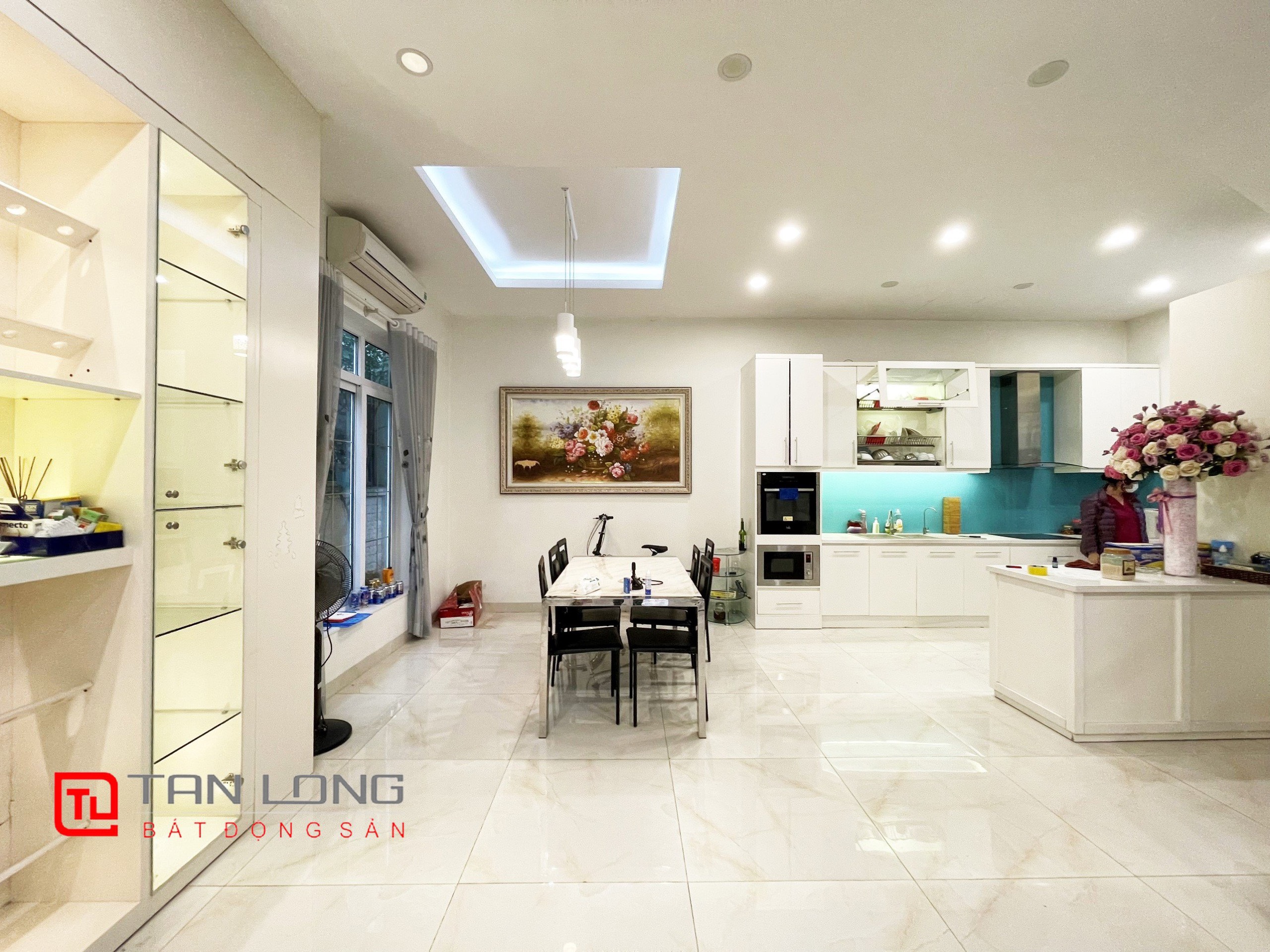 Cho thuê Biệt thự 4 phòng ngủ gần trường quốc tế BIS tại Vinhomes Riverside Long Biên 5