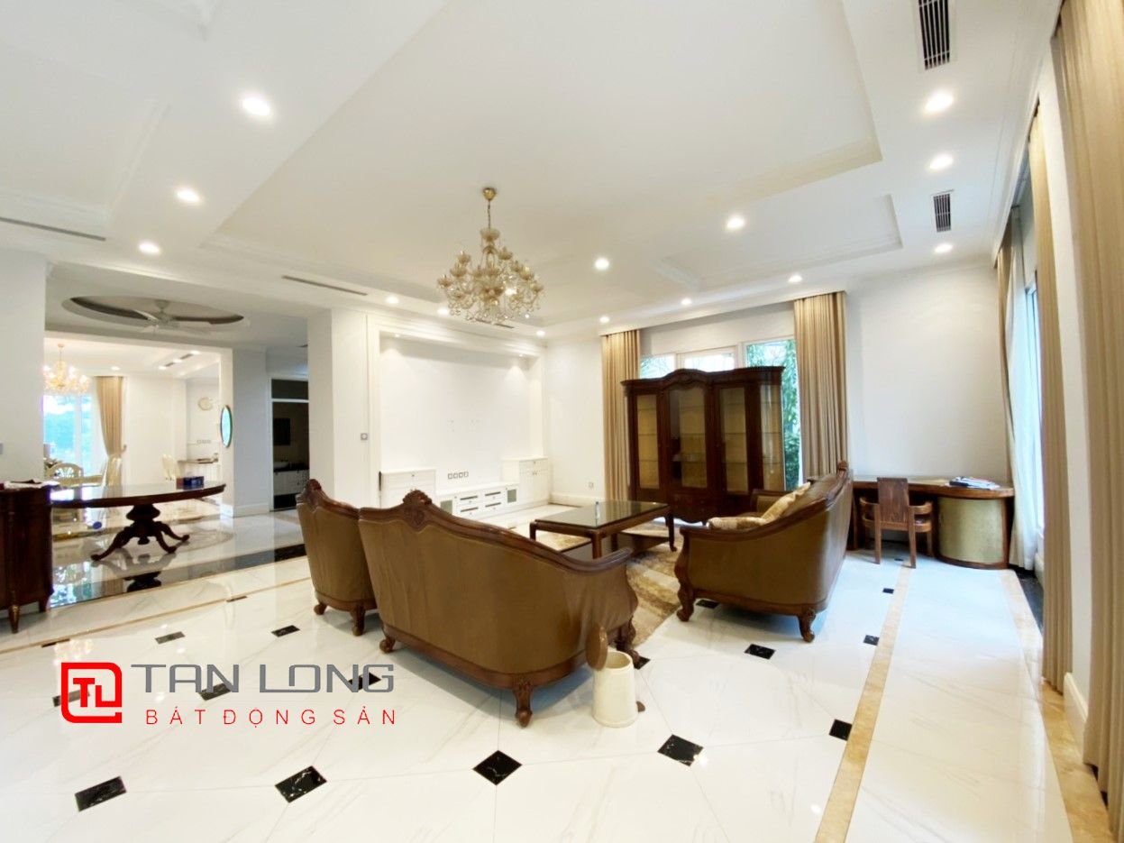 Cho thuê biệt thụ 5 phòng ngủ Bằng Lăng Vinhomes Riverside 3
