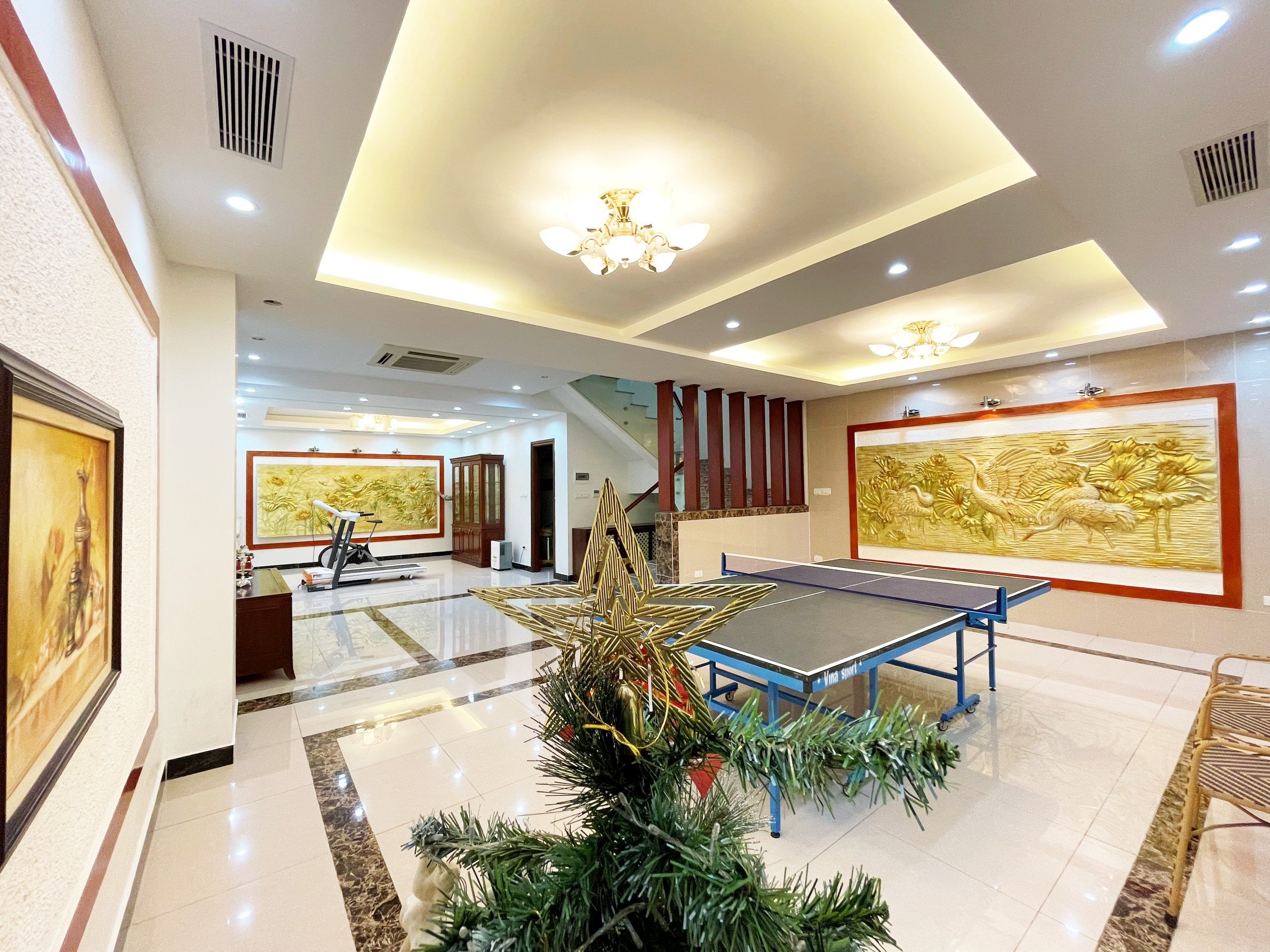 Cho thuê biệt thự 5 phòng ngủ đủ đồ dãy Bằng Lăng Vinhomes Riverside 4