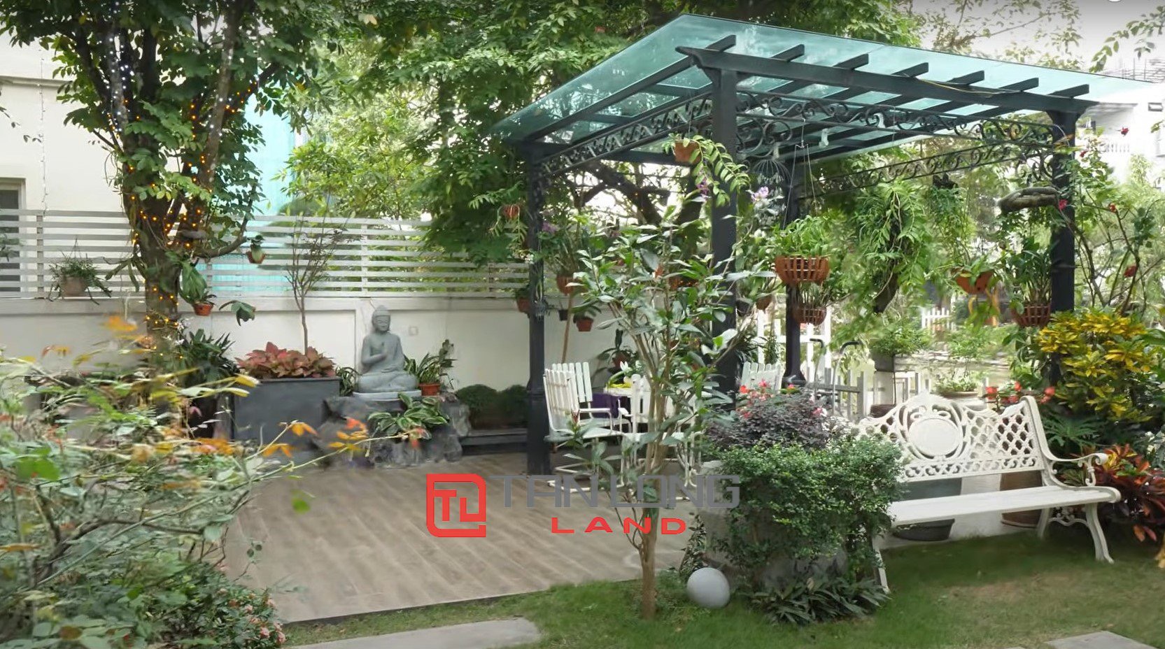 Cho thuê Biệt thự 5 phòng ngủ full nội thất nhập khẩu tại Vinhomes Riverside 13