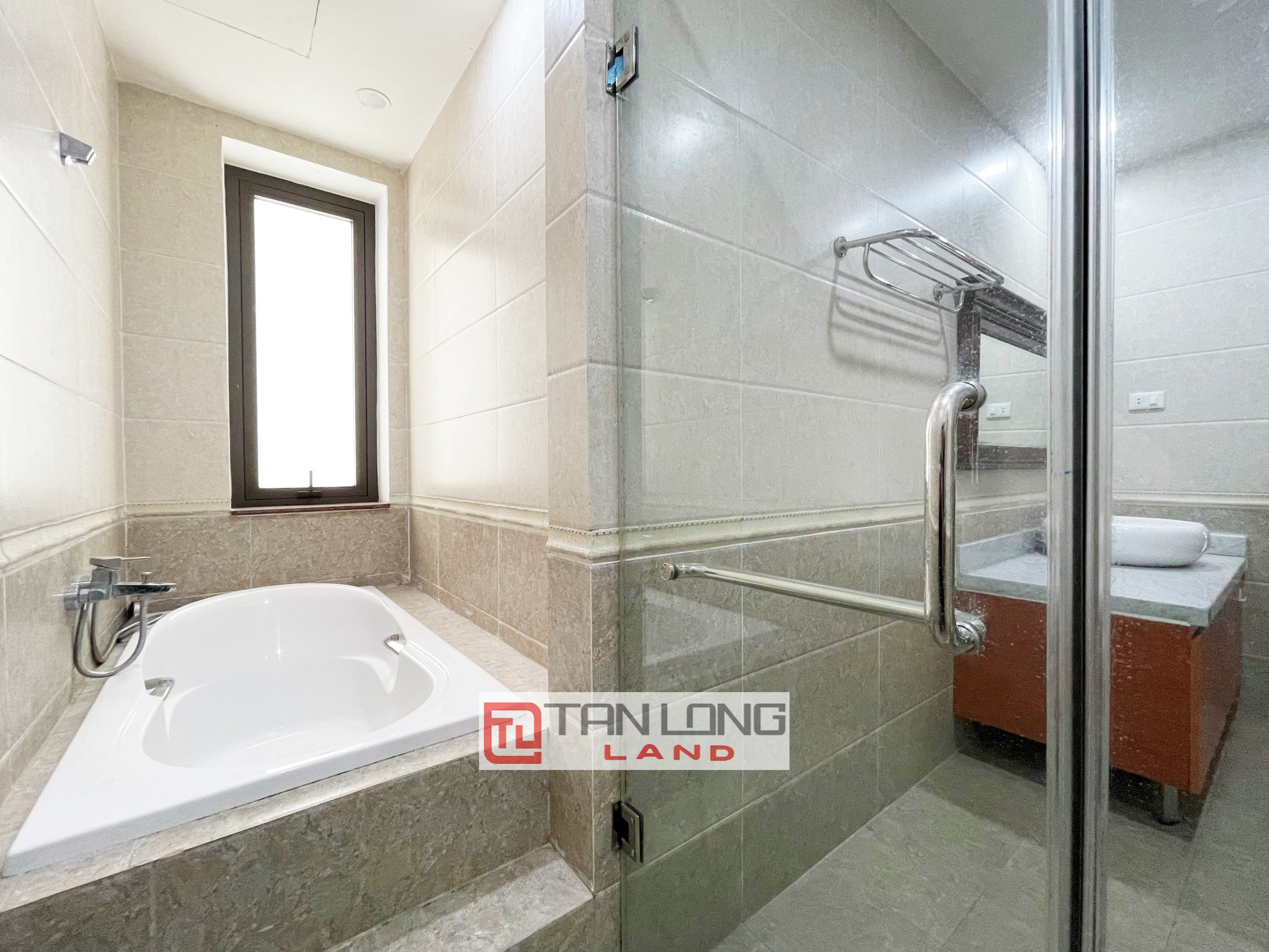 Cho thuê Biệt thự 5 phòng ngủ giá hợp lý tại Vinhomes Riverside Long Biên 11