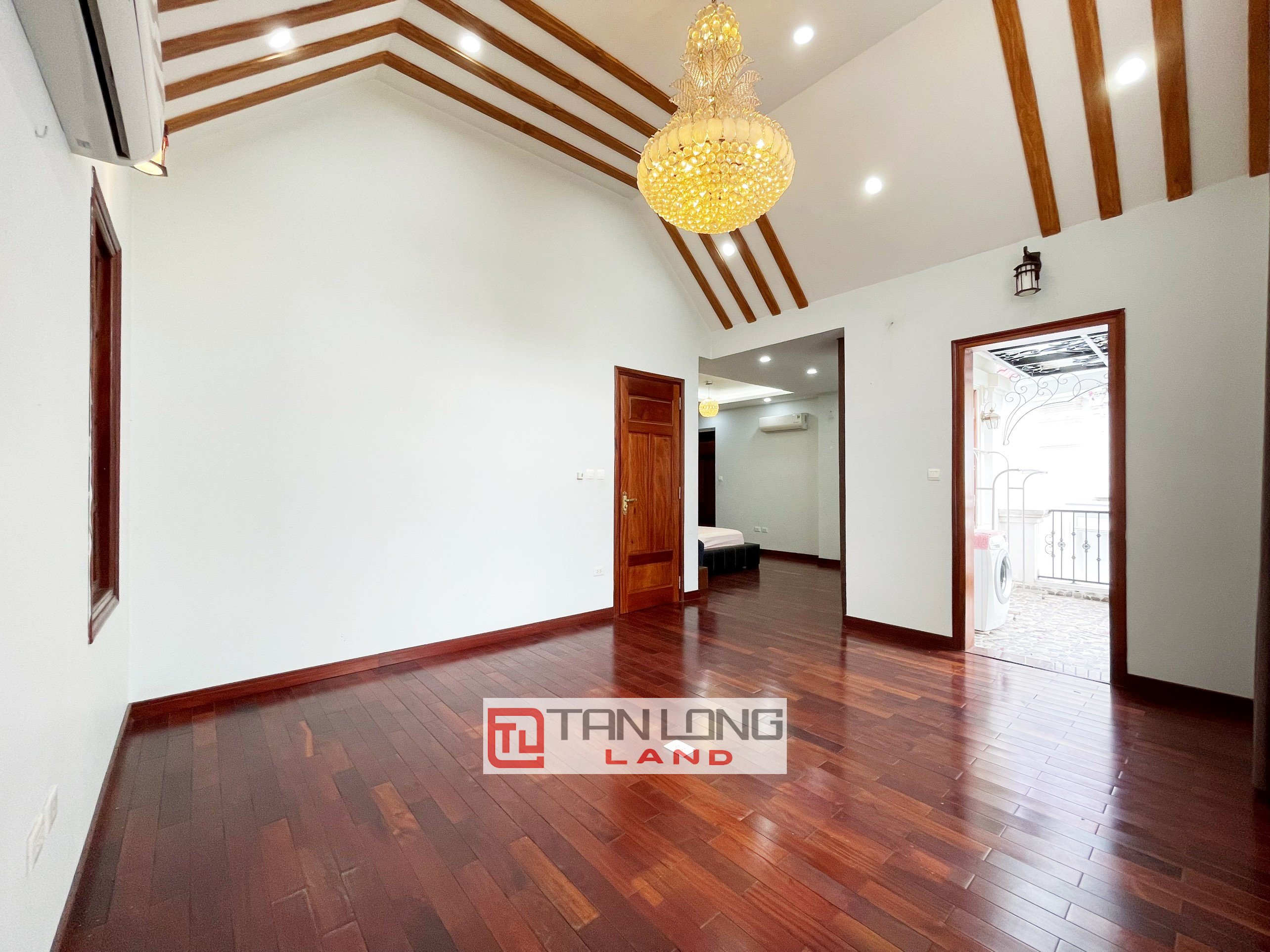 Cho thuê Biệt thự 5 phòng ngủ giá hợp lý tại Vinhomes Riverside Long Biên 16