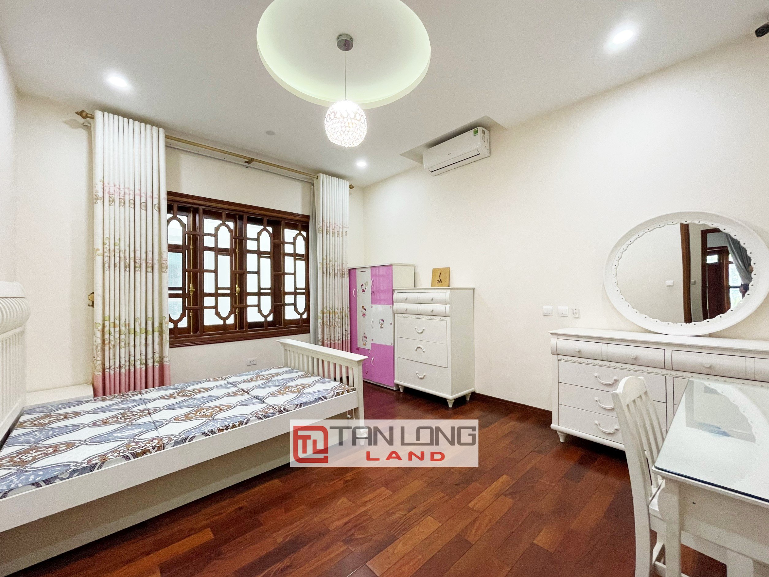 Cho thuê Biệt thự 5 phòng ngủ giá hợp lý tại Vinhomes Riverside Long Biên 9