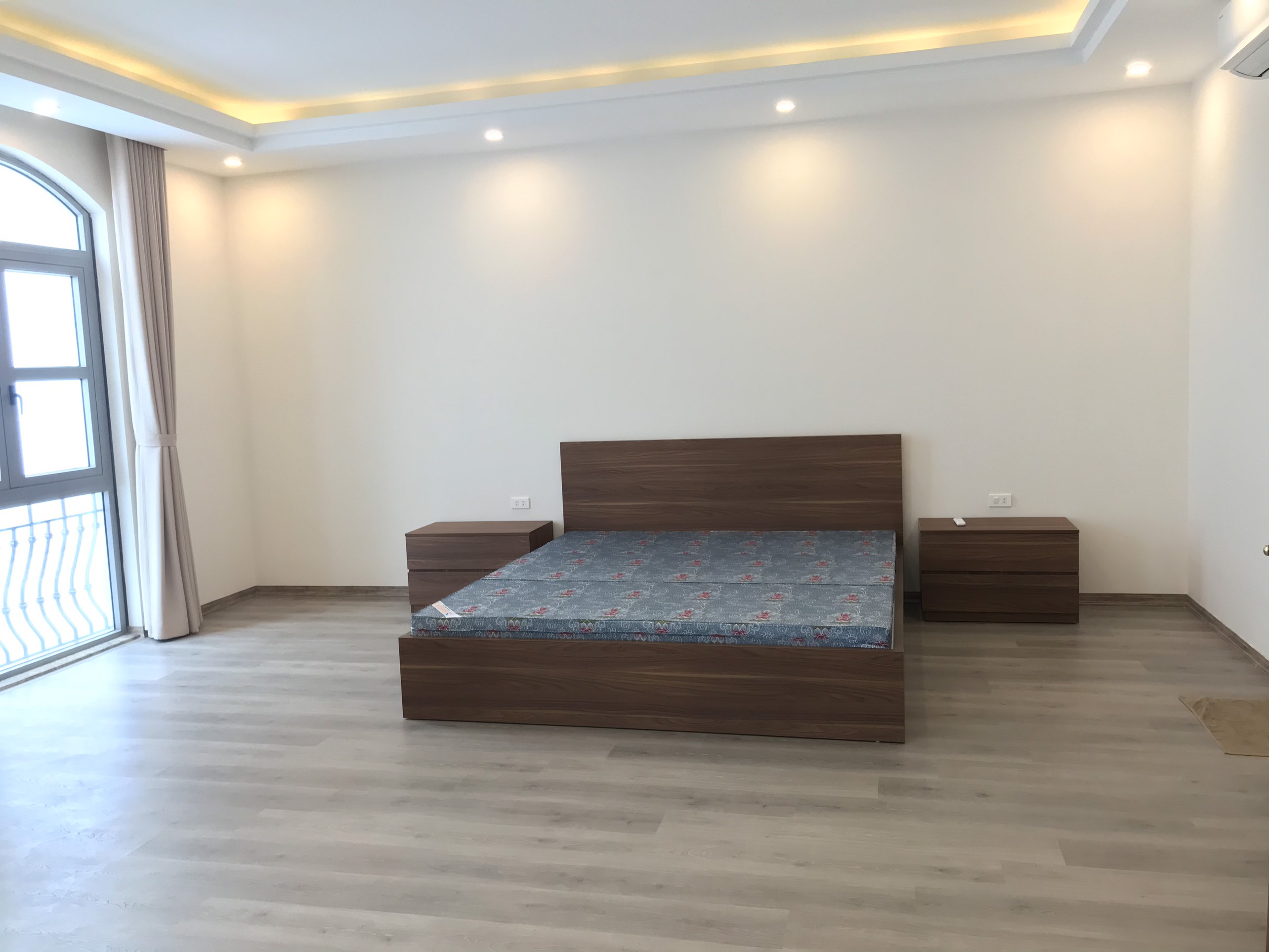 Cho thuê biệt thự 5 phòng ngủ Vinhomes The Harmony 6