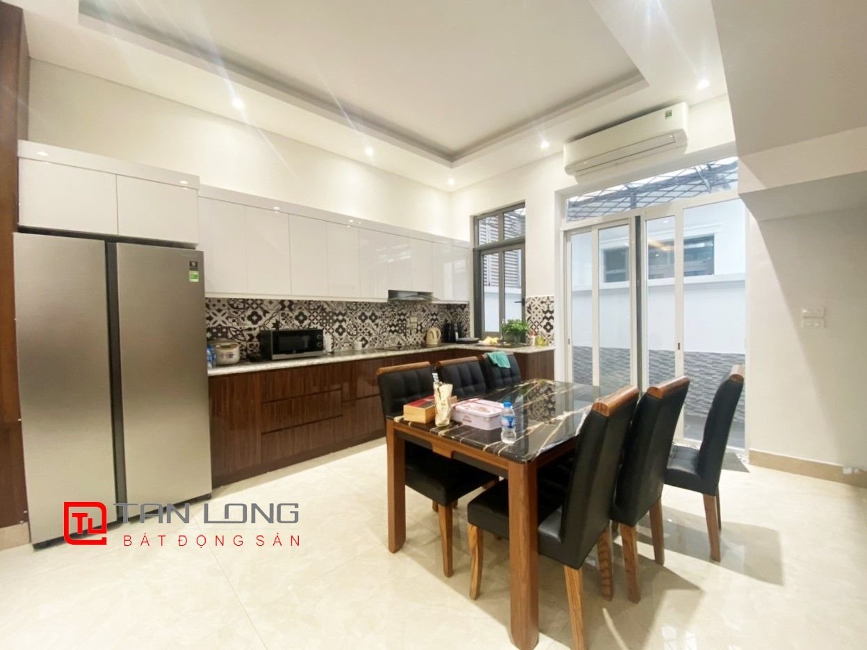 Cho thuê Biệt thự bên hồ gần trường Vinschool tại Vinhomes The Harmony 4