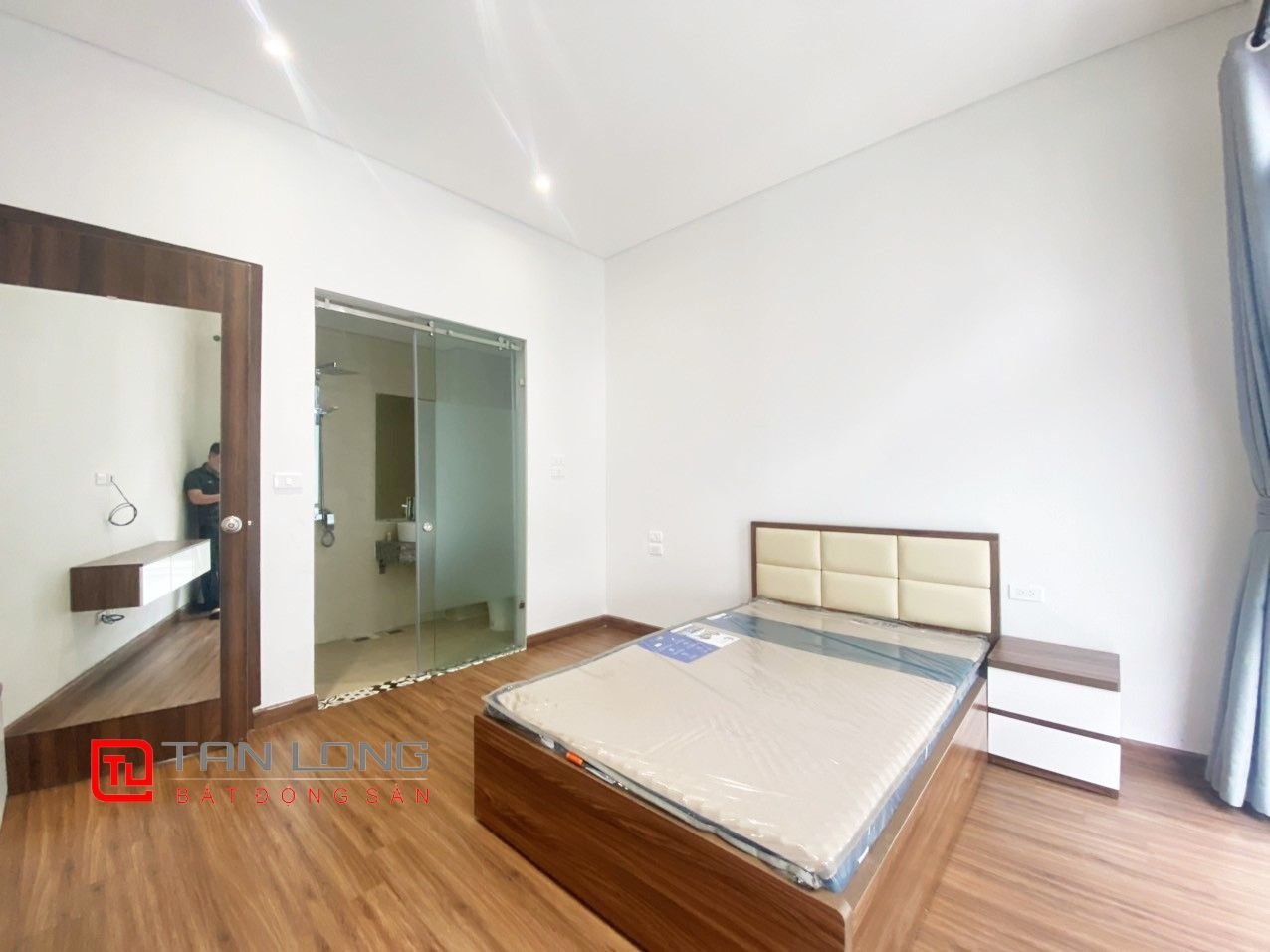 Cho thuê Biệt thự bên hồ gần trường Vinschool tại Vinhomes The Harmony 5