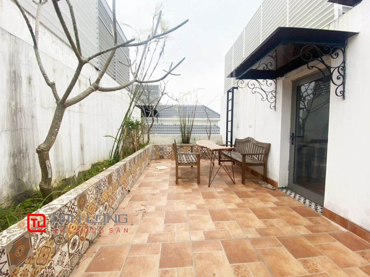 Cho thuê Biệt thự bên hồ gần trường Vinschool tại Vinhomes The Harmony 9