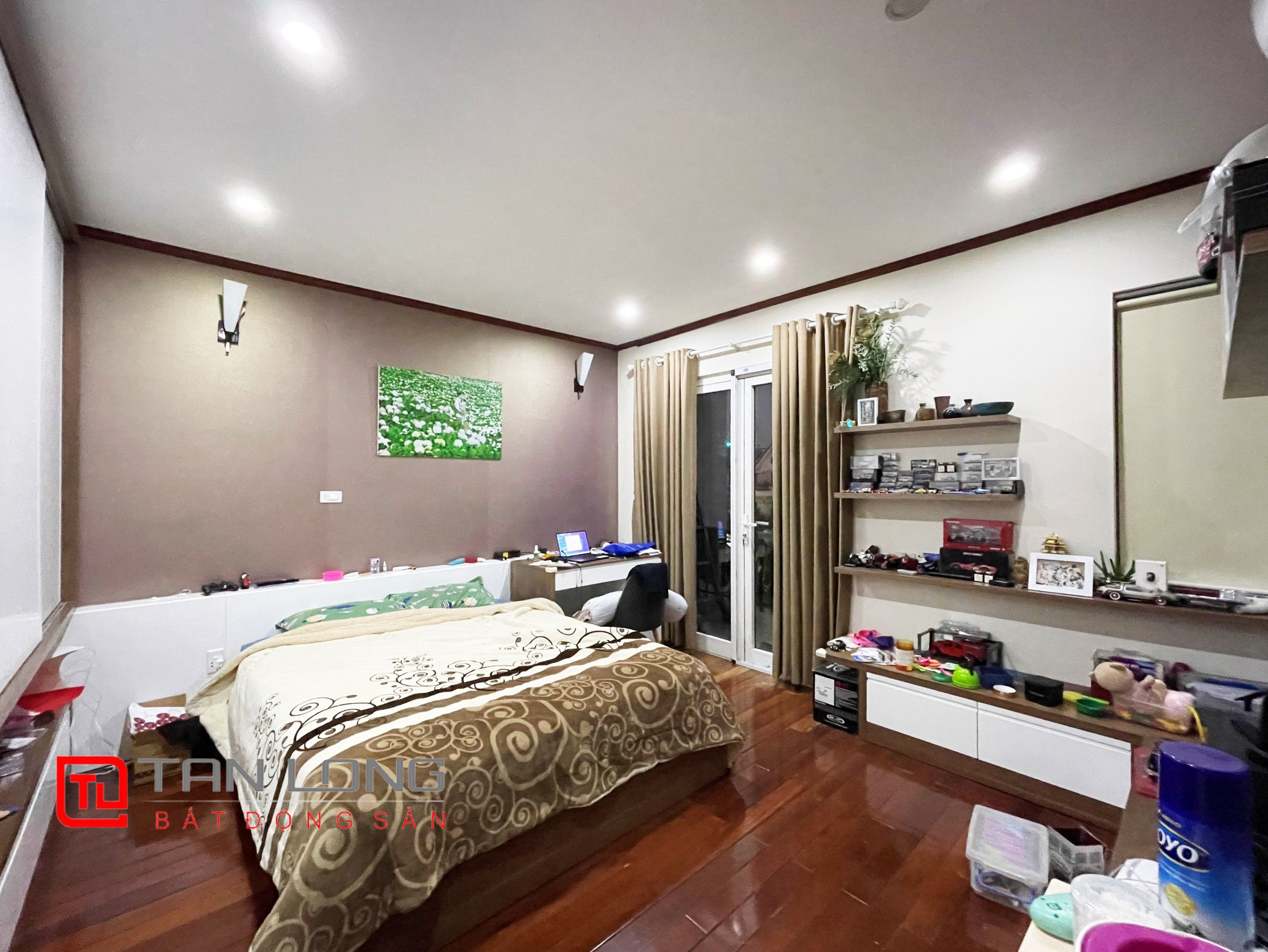 Cho thuê biệt thự có hầm bể bơi dãy Hoa Sữa VinhomesRiverside 7