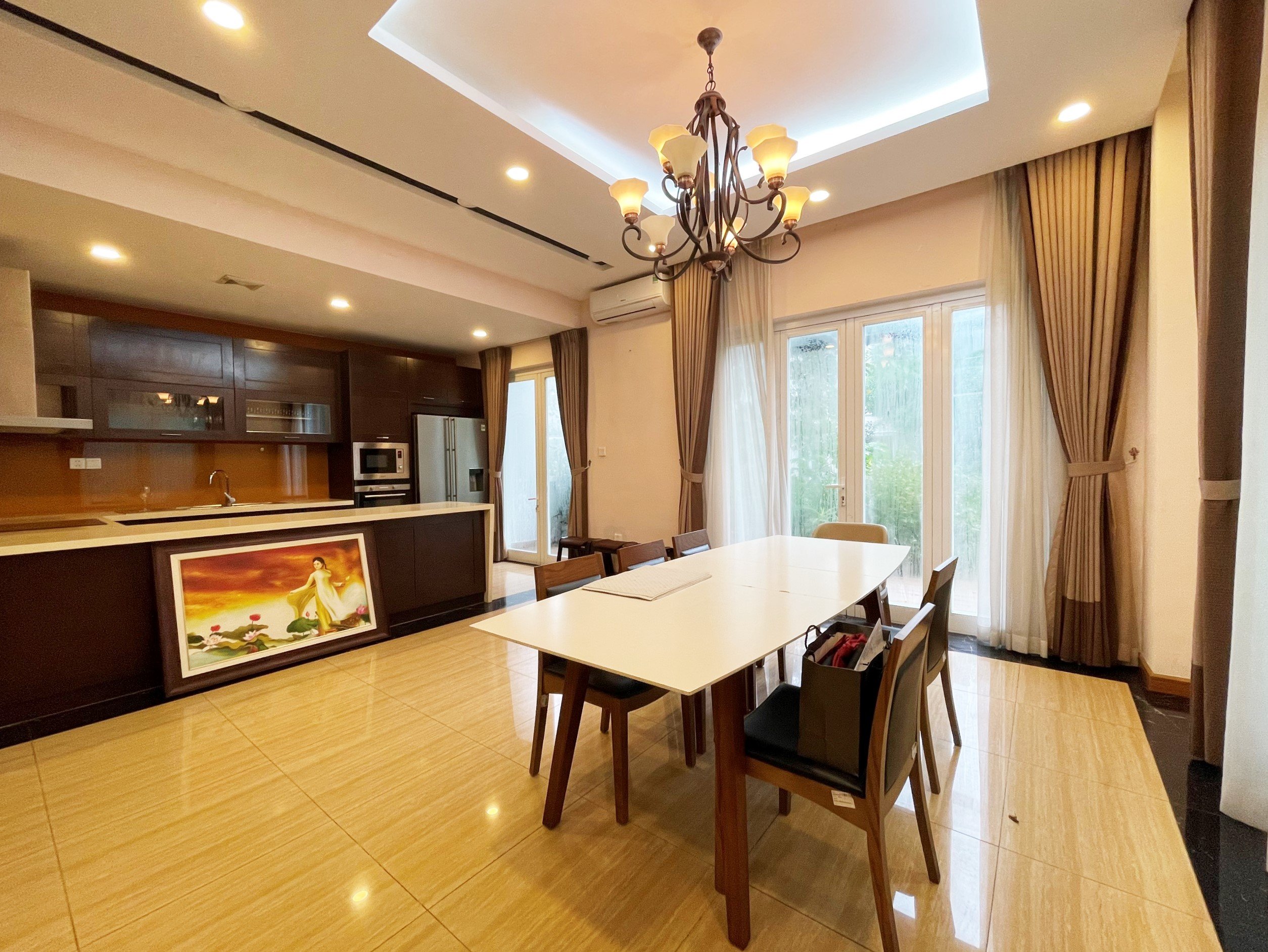 Cho thuê biệt thự có hầm đủ đồ dãy Hoa Sữa 2