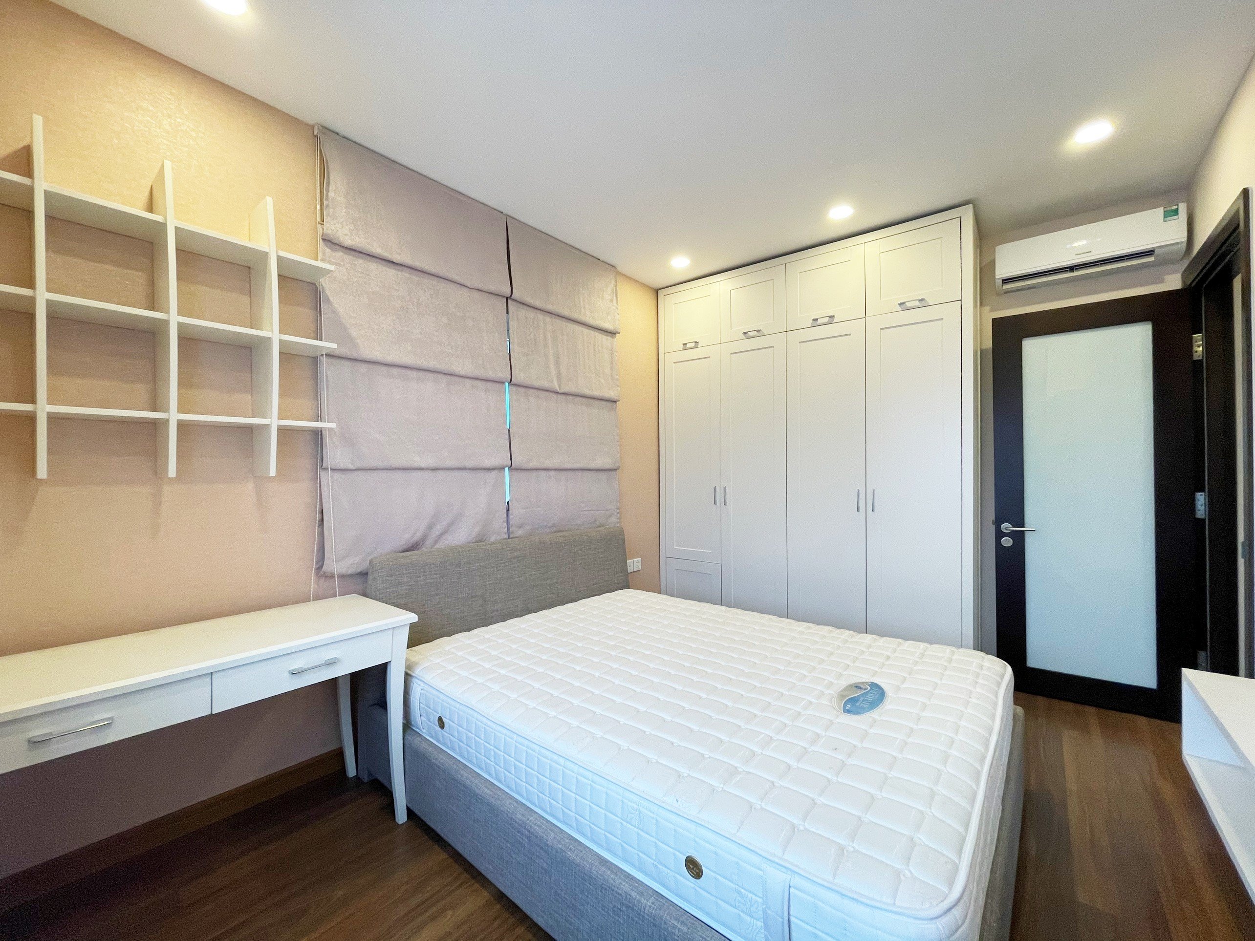 Cho thuê biệt thự có hầm đủ đồ dãy Hoa Sữa 6