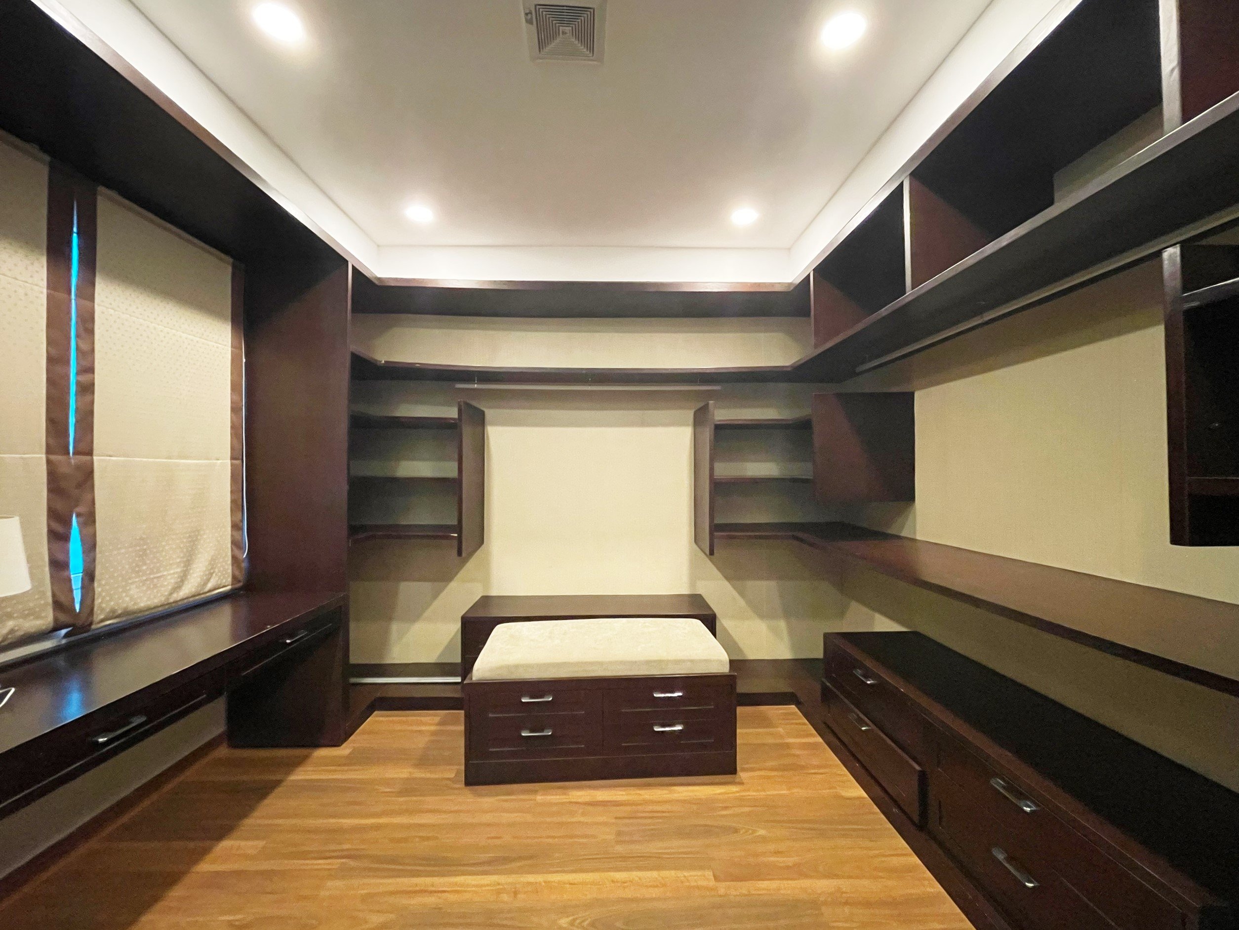 Cho thuê biệt thự có hầm đủ đồ dãy Hoa Sữa 8