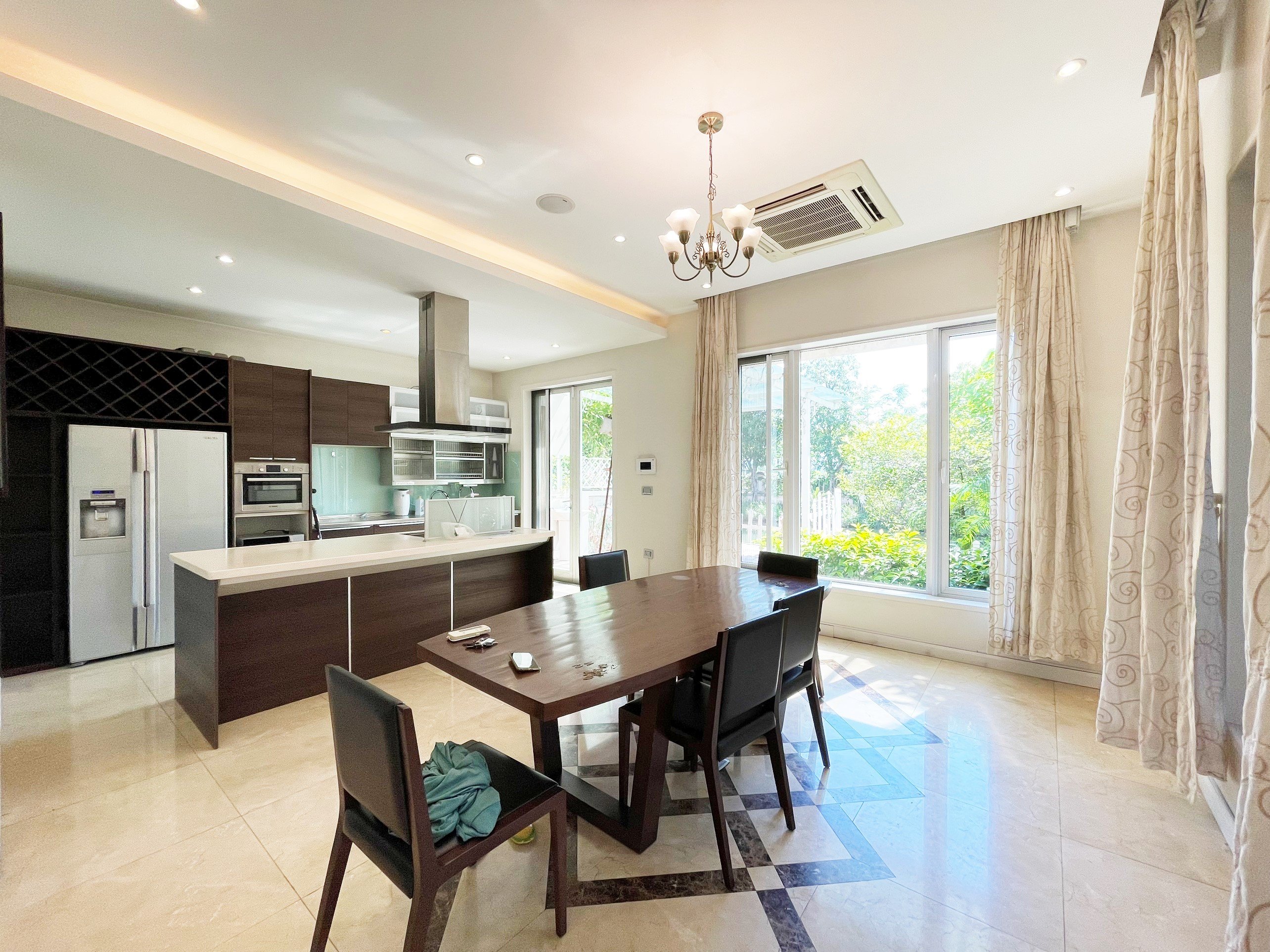 Cho thuê biệt thự có hầm Hoa Lan Vinhomes Riverider 2