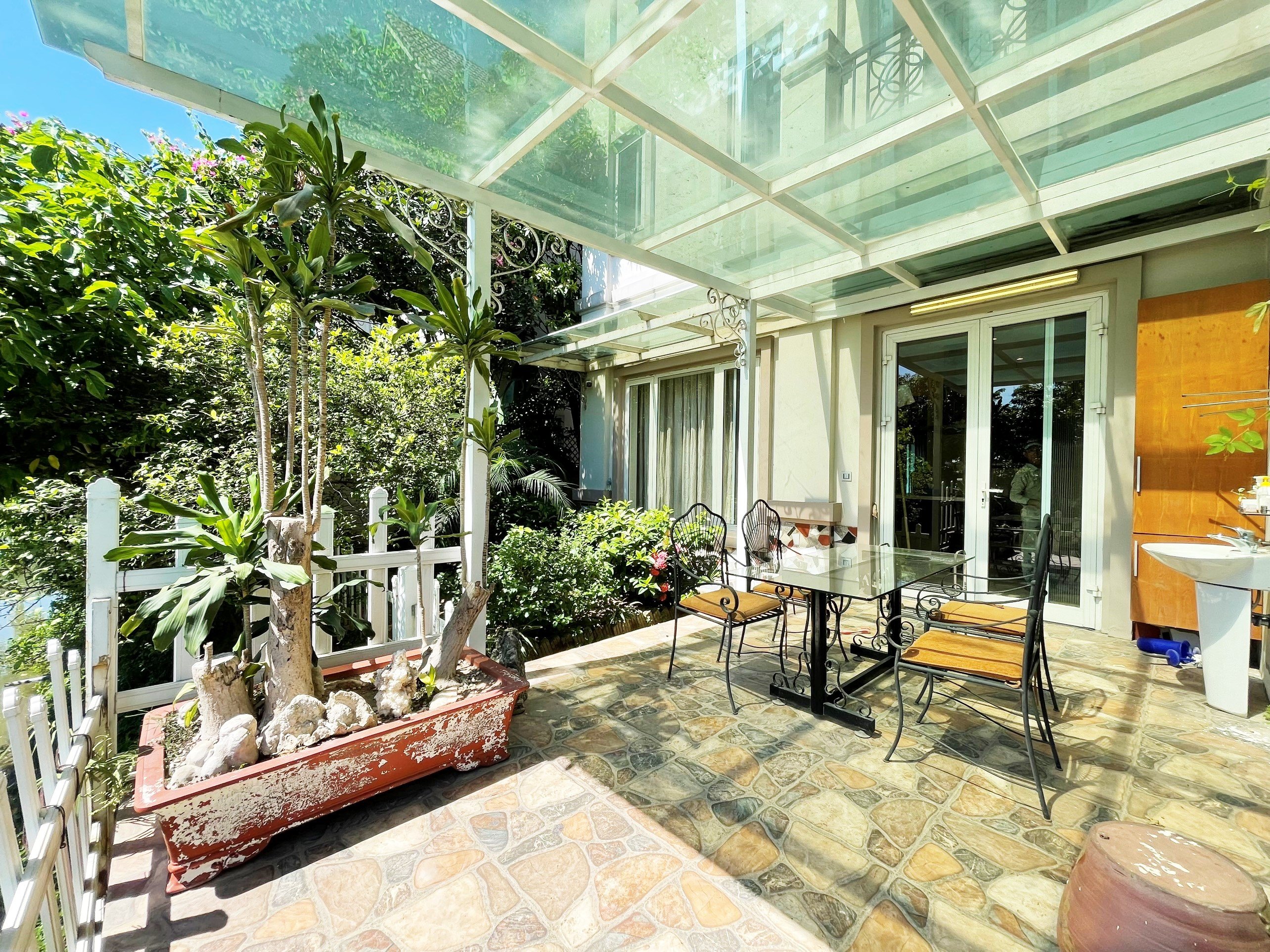 Cho thuê biệt thự có hầm Hoa Lan Vinhomes Riverider 4