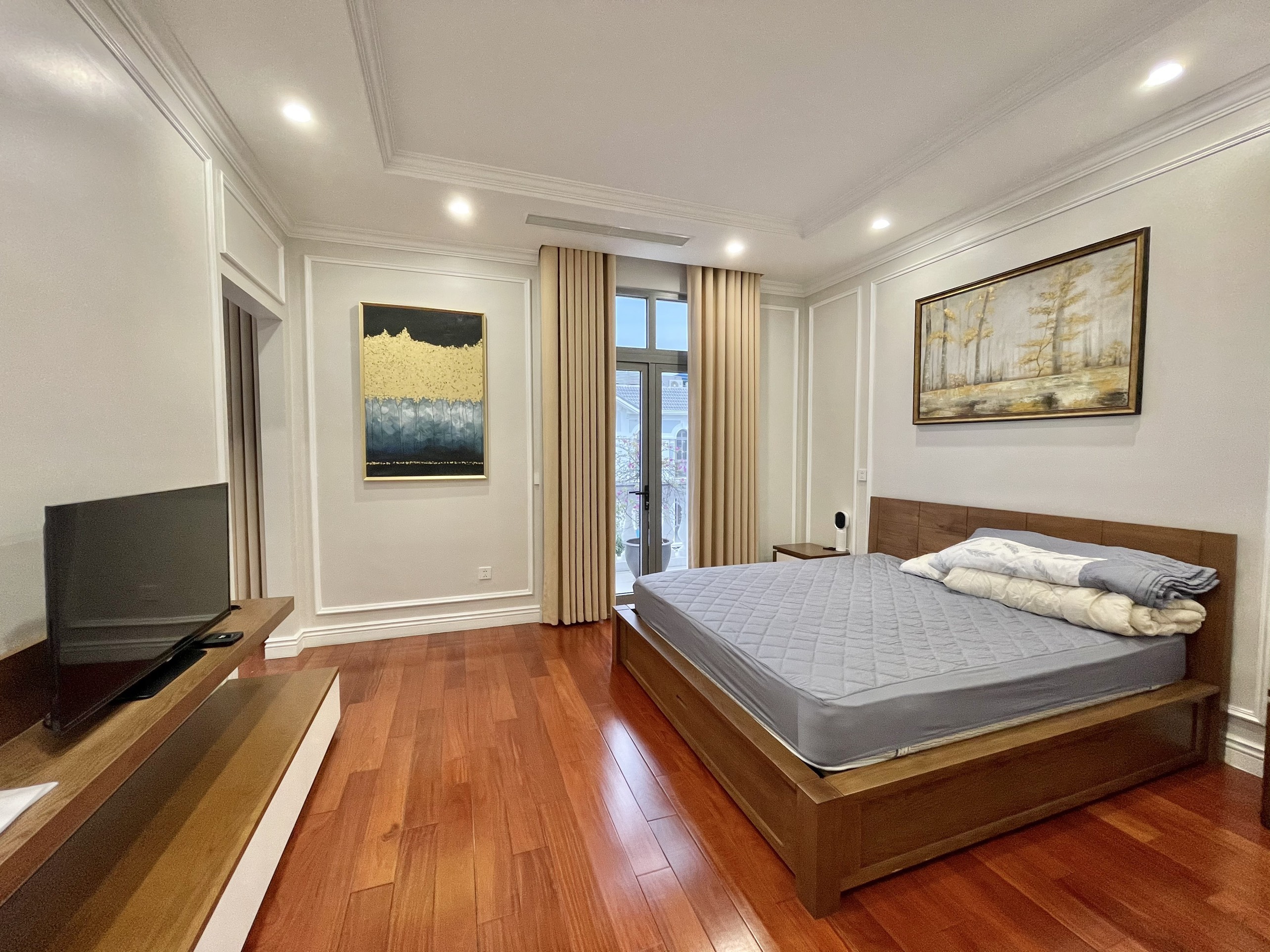 Cho thuê biệt thự đẹp dãy TuyLip Vinhomes The Harmony 7