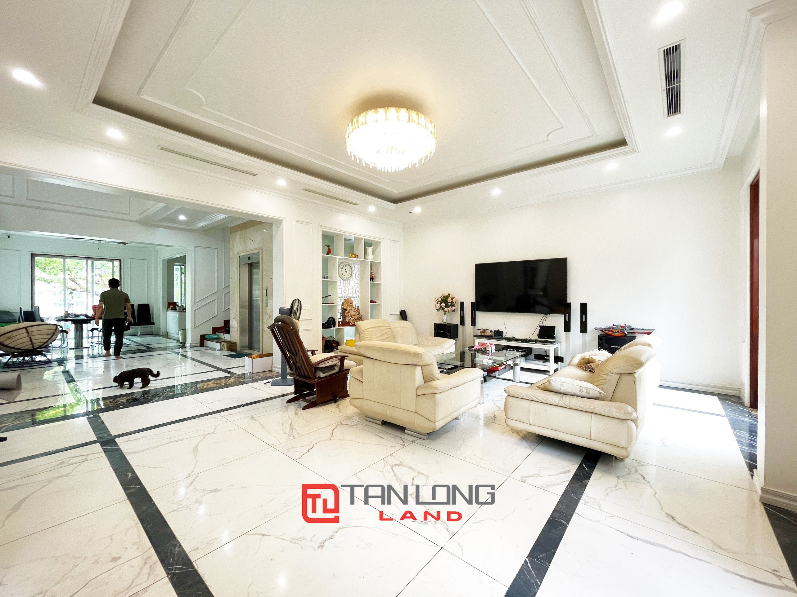 Cho thuê Biệt thự Đơn lập 300m2 gần trường quốc tế BIS tại Vinhomes Riverside Long Biên 2