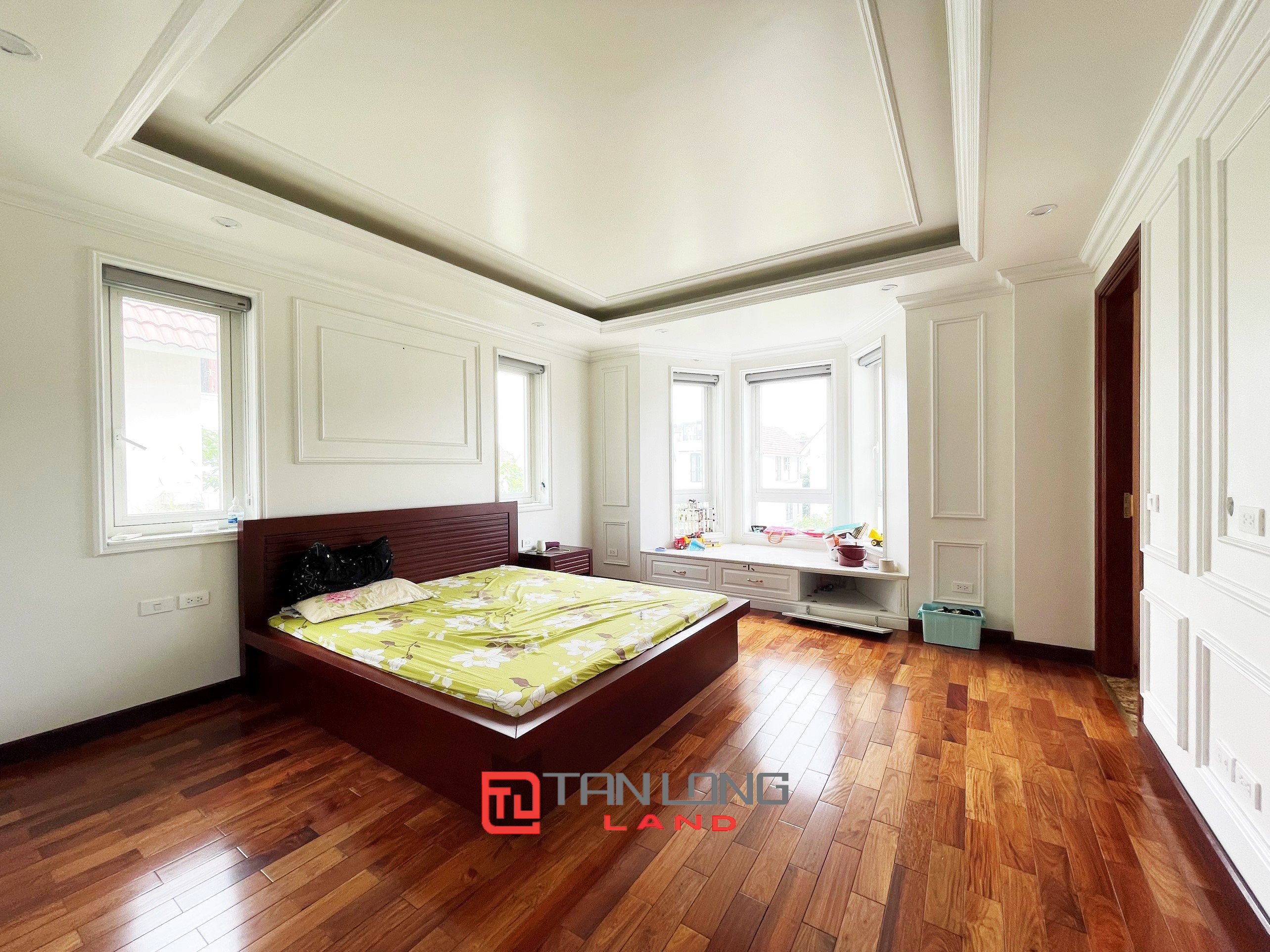 Cho thuê Biệt thự Đơn lập 300m2 gần trường quốc tế BIS tại Vinhomes Riverside Long Biên 20