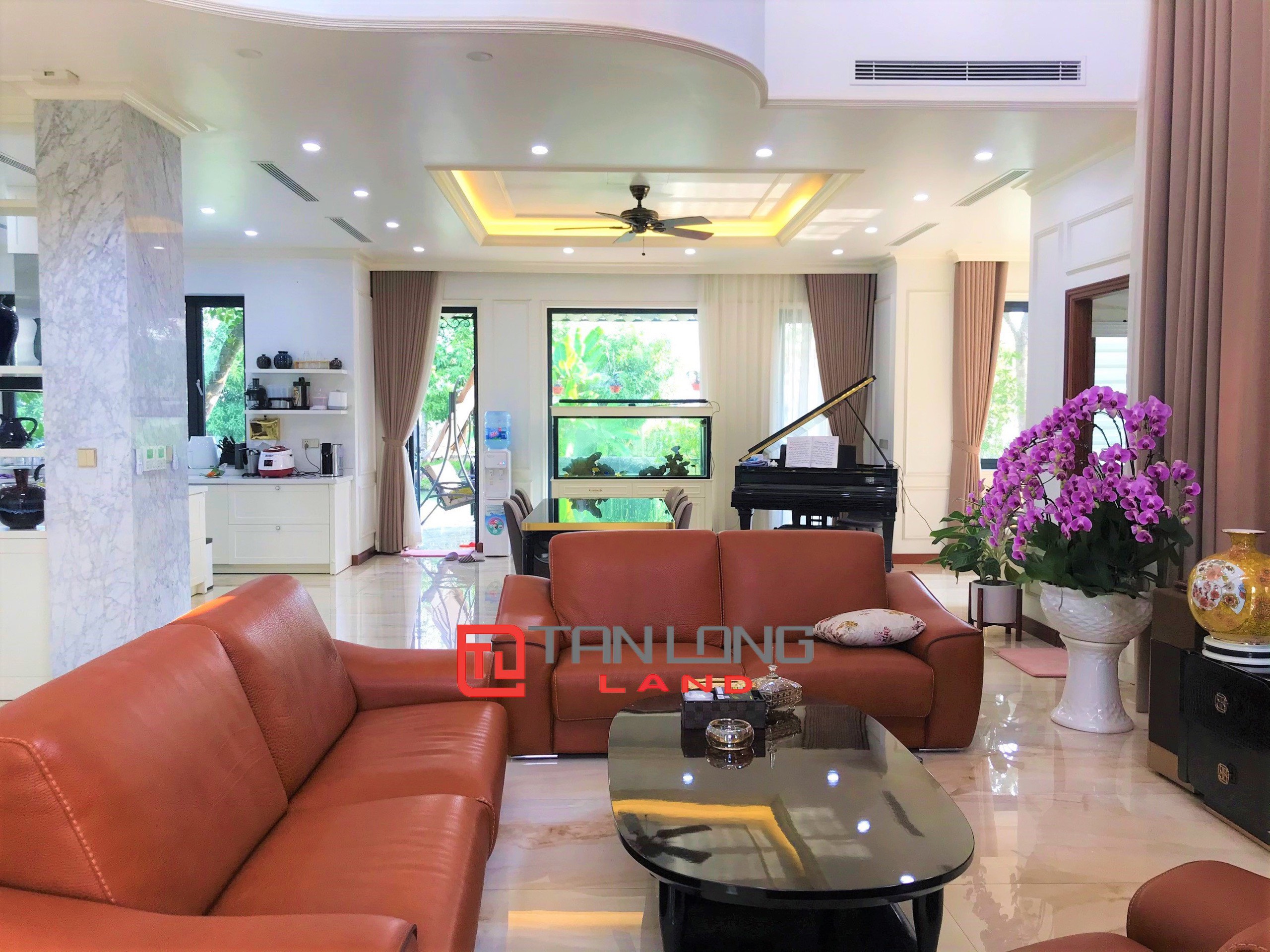 Cho thuê Biệt thự Đơn lập 4 phòng ngủ full nội thất nhập khẩu tại Vinhomes Riverside 1