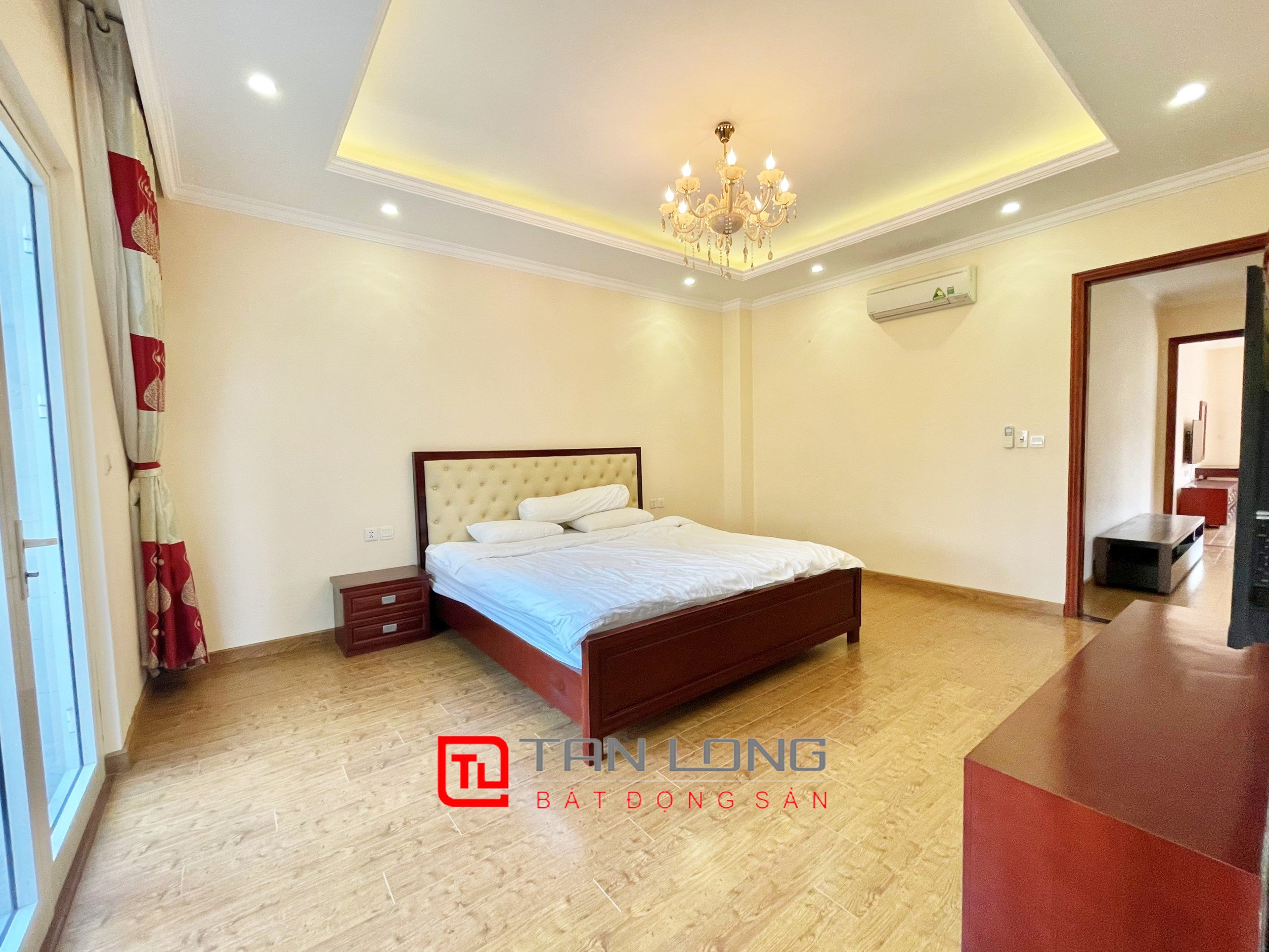 Cho thuê Biệt thự Đơn lập 4 phòng ngủ gần TTTM Vincom tại Vinhomes Riverside 10
