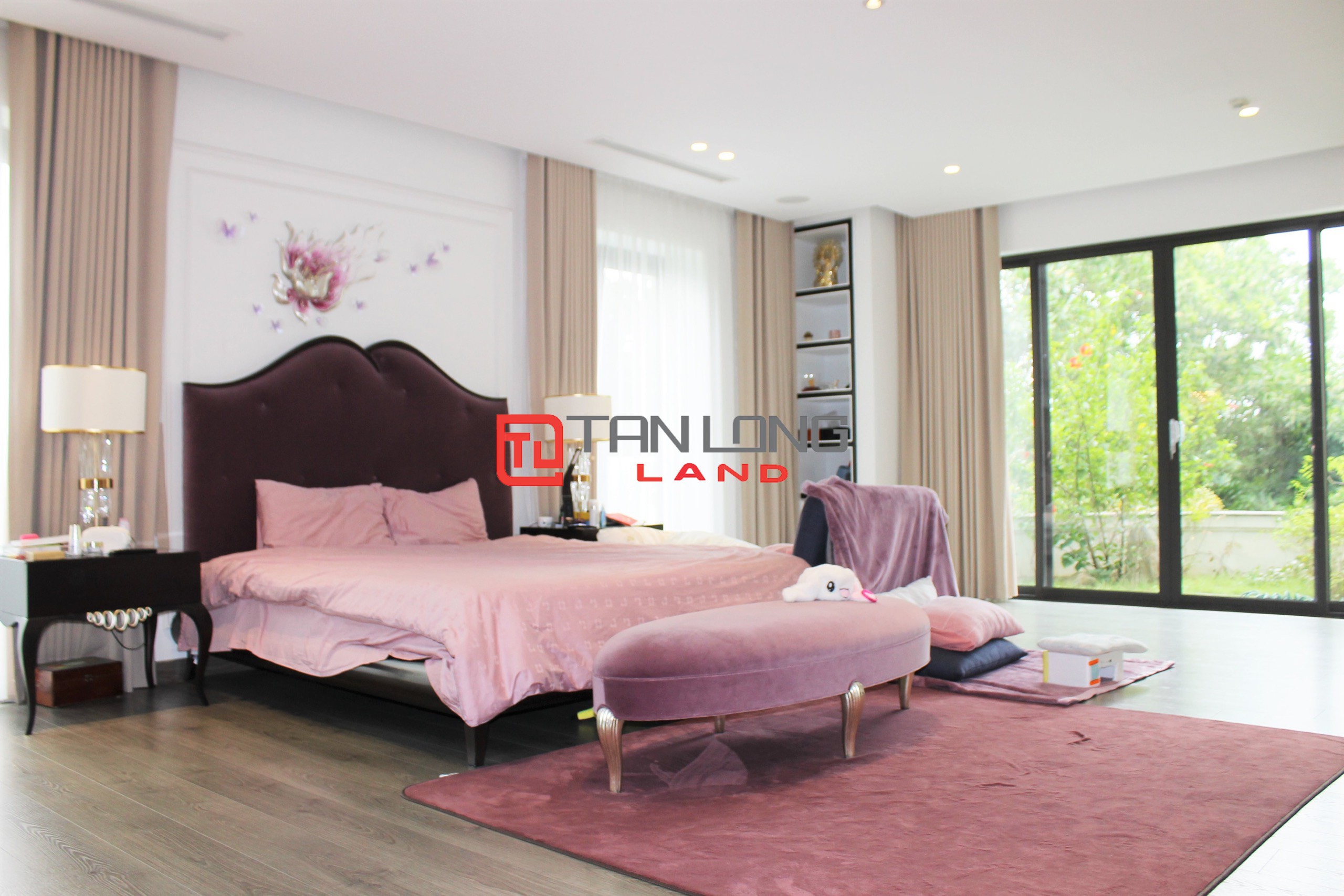 Cho thuê Biệt thự Đơn lập 420m2 gần trường quốc tế BIS tại Vinhomes Riverside Long Biên 11