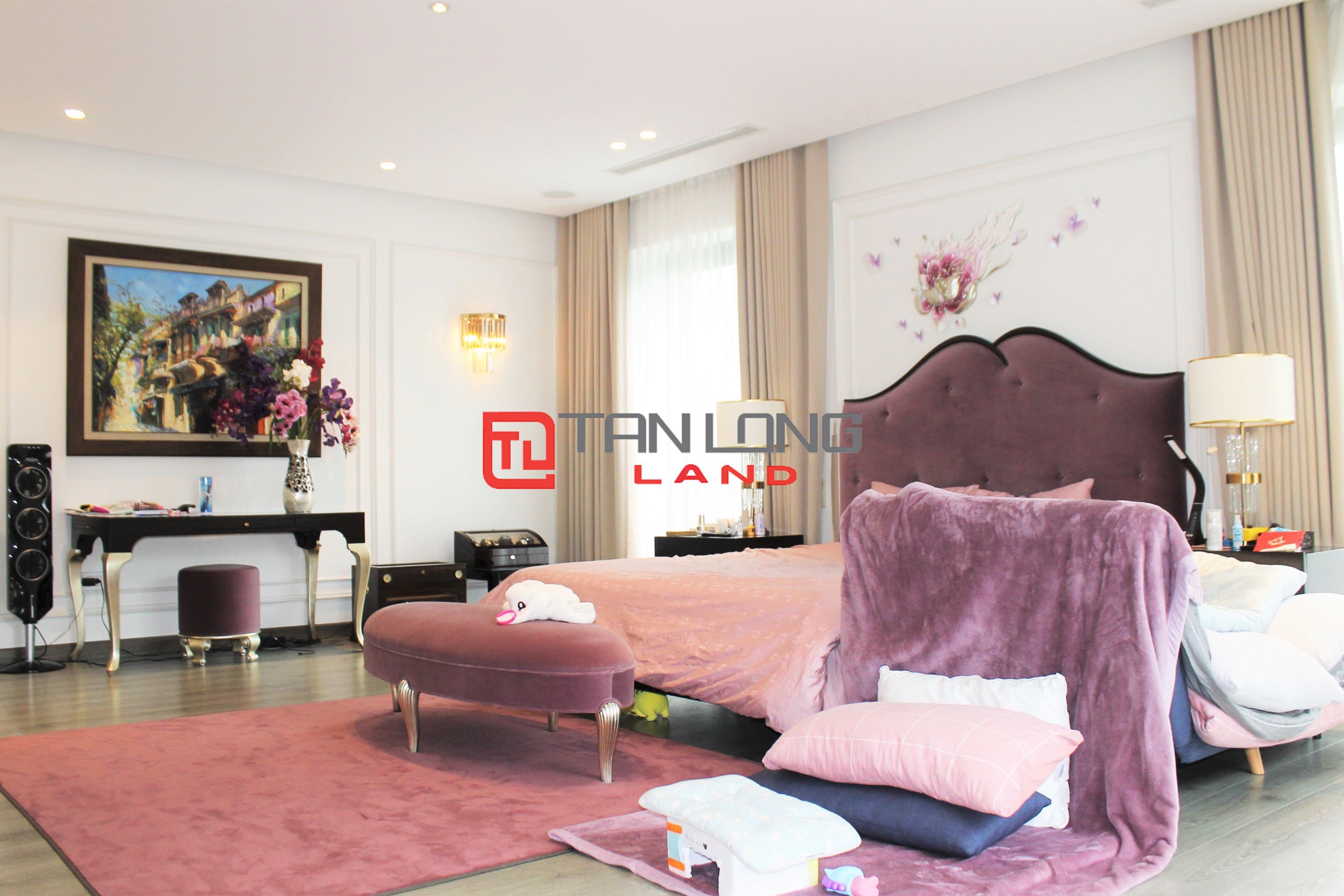 Cho thuê Biệt thự Đơn lập 420m2 gần trường quốc tế BIS tại Vinhomes Riverside Long Biên 12