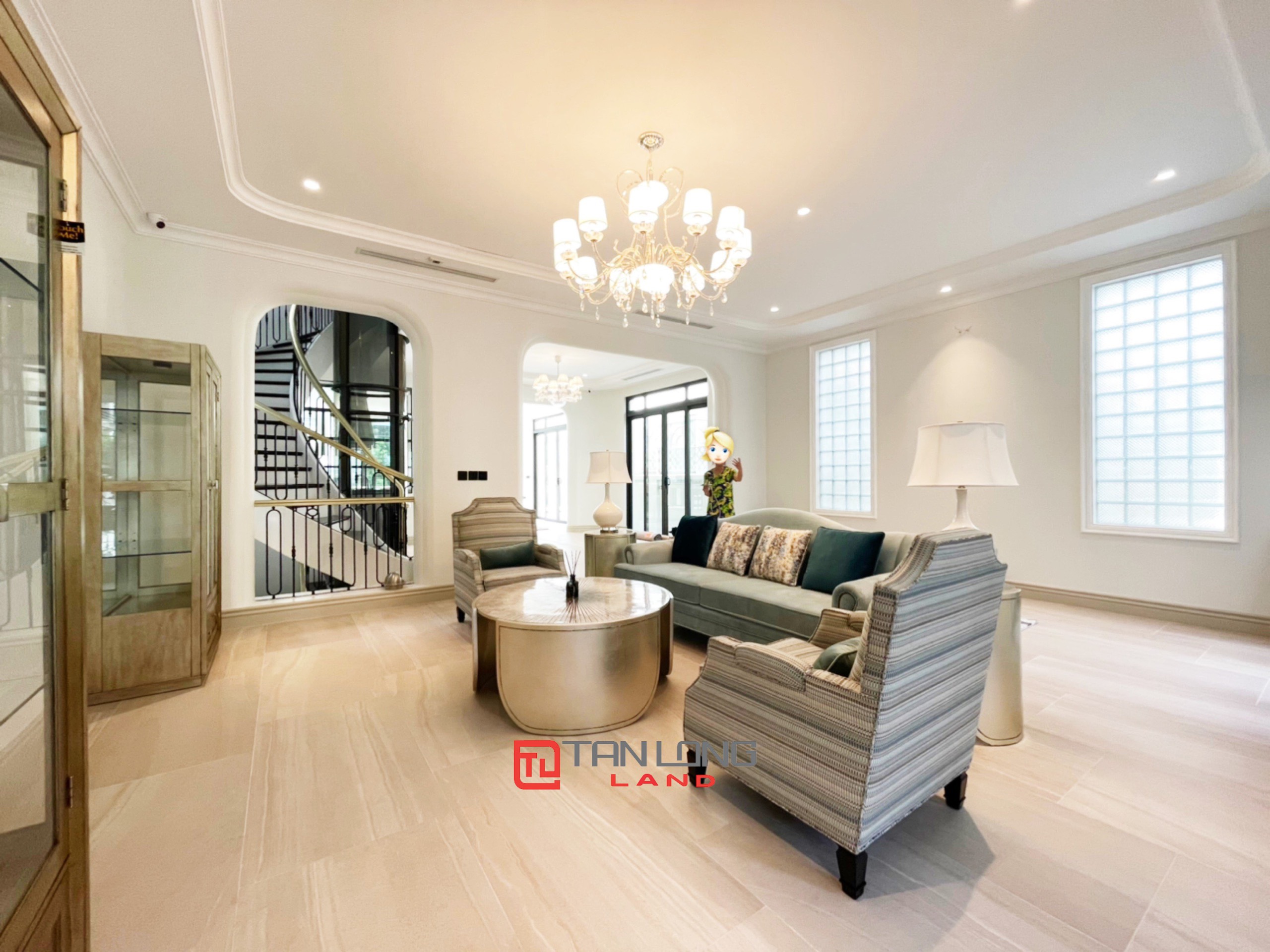 Cho thuê Biệt thự Đơn Lập 5 phòng ngủ full nội thất hoàn thiện hoàn toàn mới tại Vinhomes Riverside 3
