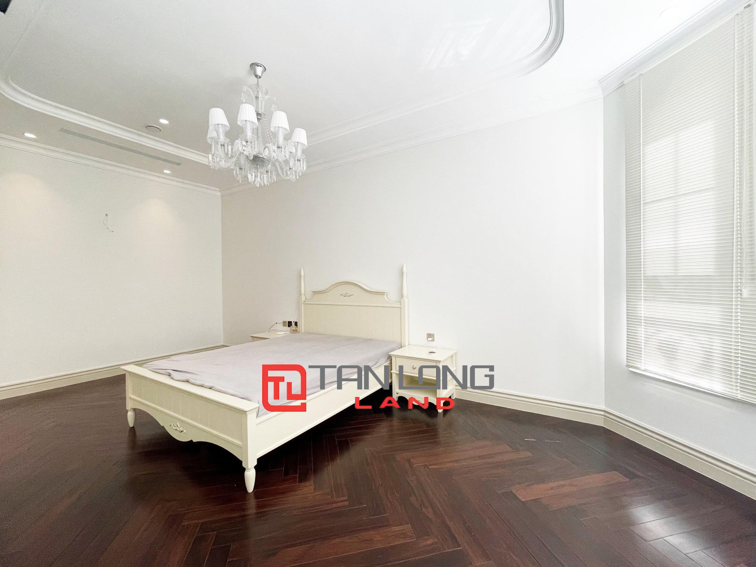 Cho thuê Biệt thự Đơn Lập 5 phòng ngủ full nội thất hoàn thiện hoàn toàn mới tại Vinhomes Riverside 9