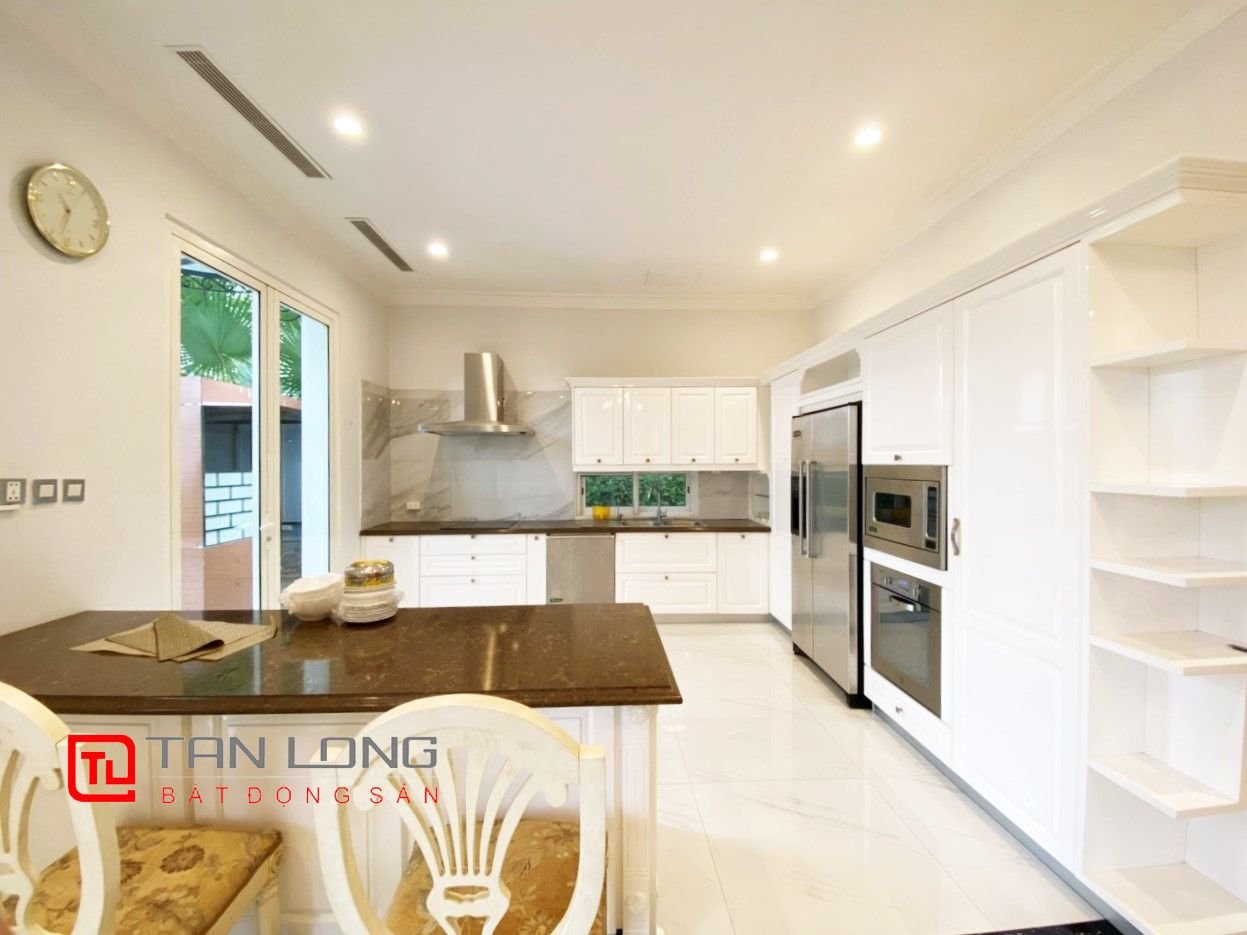 Cho thuê Biệt thự Đơn lập 5 phòng ngủ gần TTTM Vincom tại Vinhomes Riverside 4
