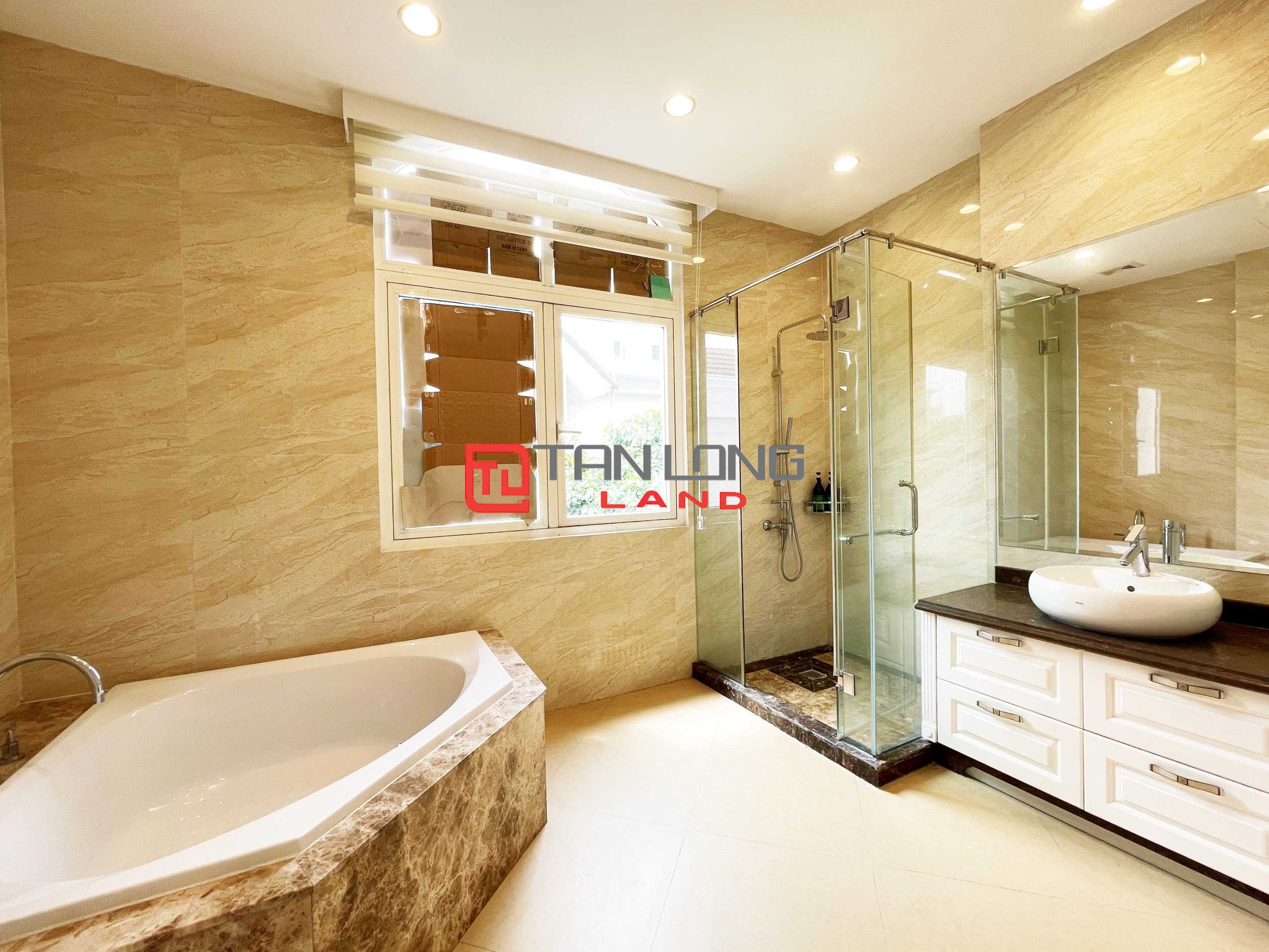 Cho thuê Biệt thự Đơn lập 5 phòng ngủ khu Bằng Lăng tại Vinhomes Riverside 17
