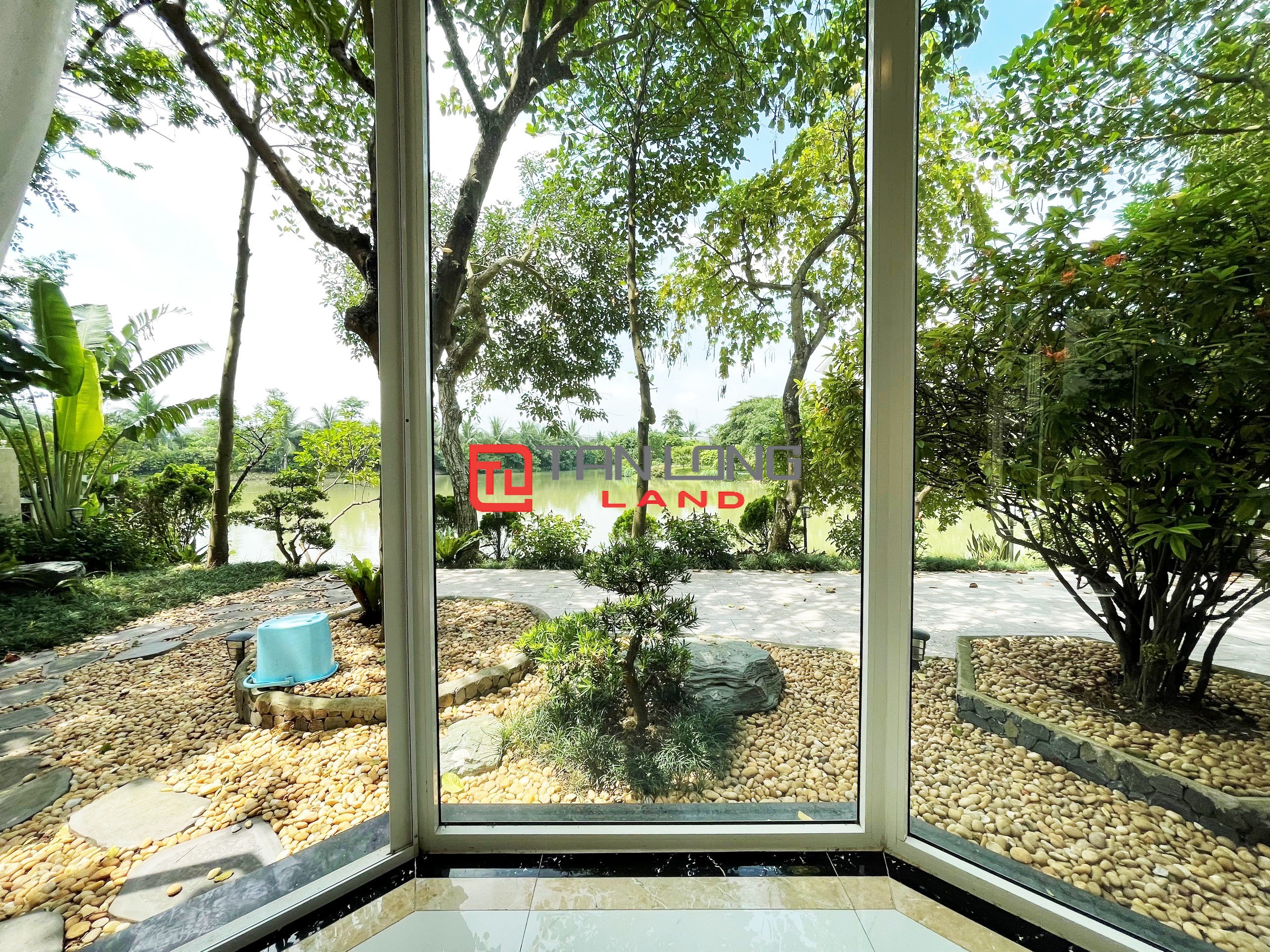 Cho thuê Biệt thự Đơn lập 5 phòng ngủ khu Bằng Lăng tại Vinhomes Riverside 25