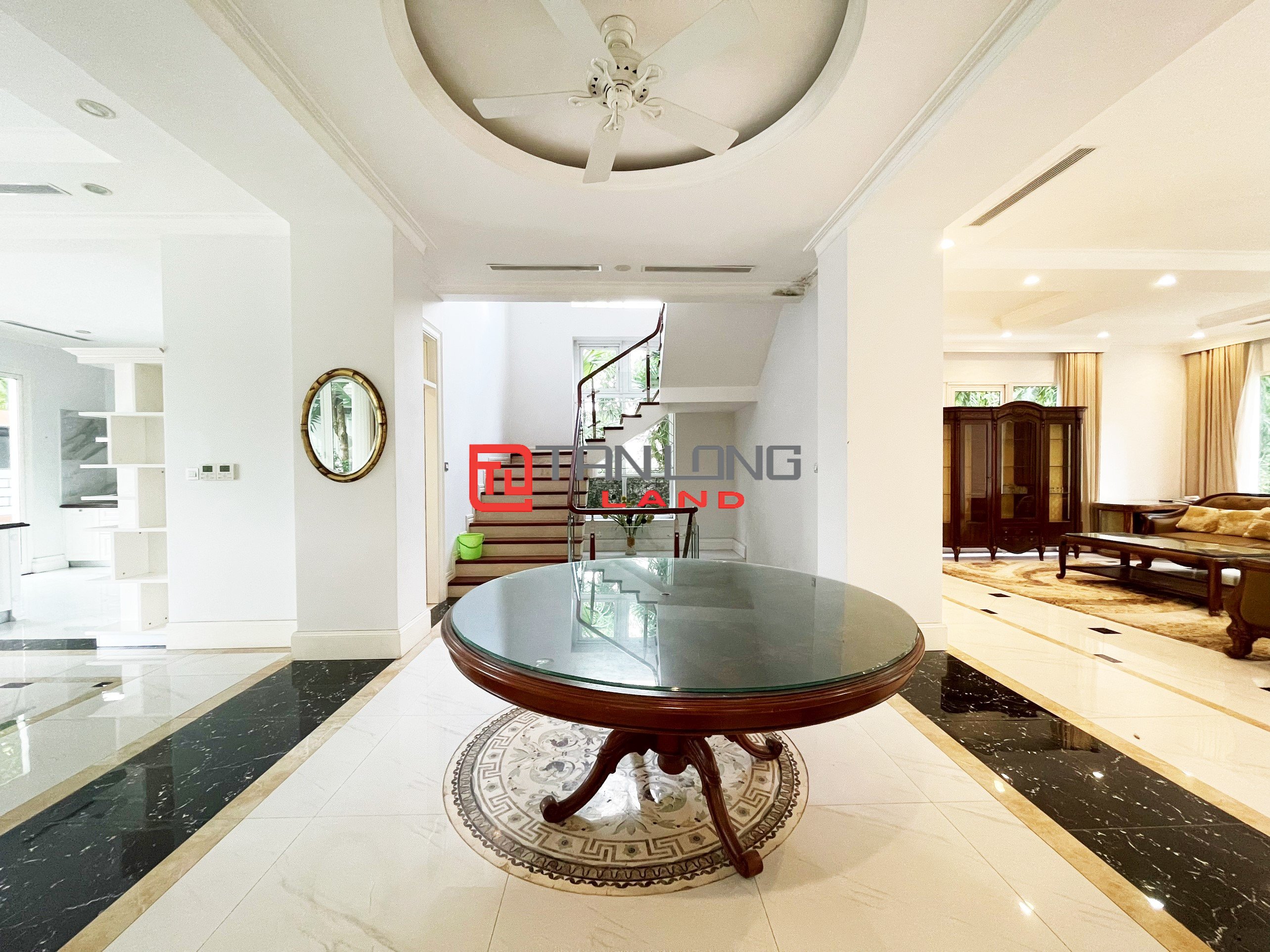 Cho thuê Biệt thự Đơn lập 5 phòng ngủ khu Bằng Lăng tại Vinhomes Riverside 5