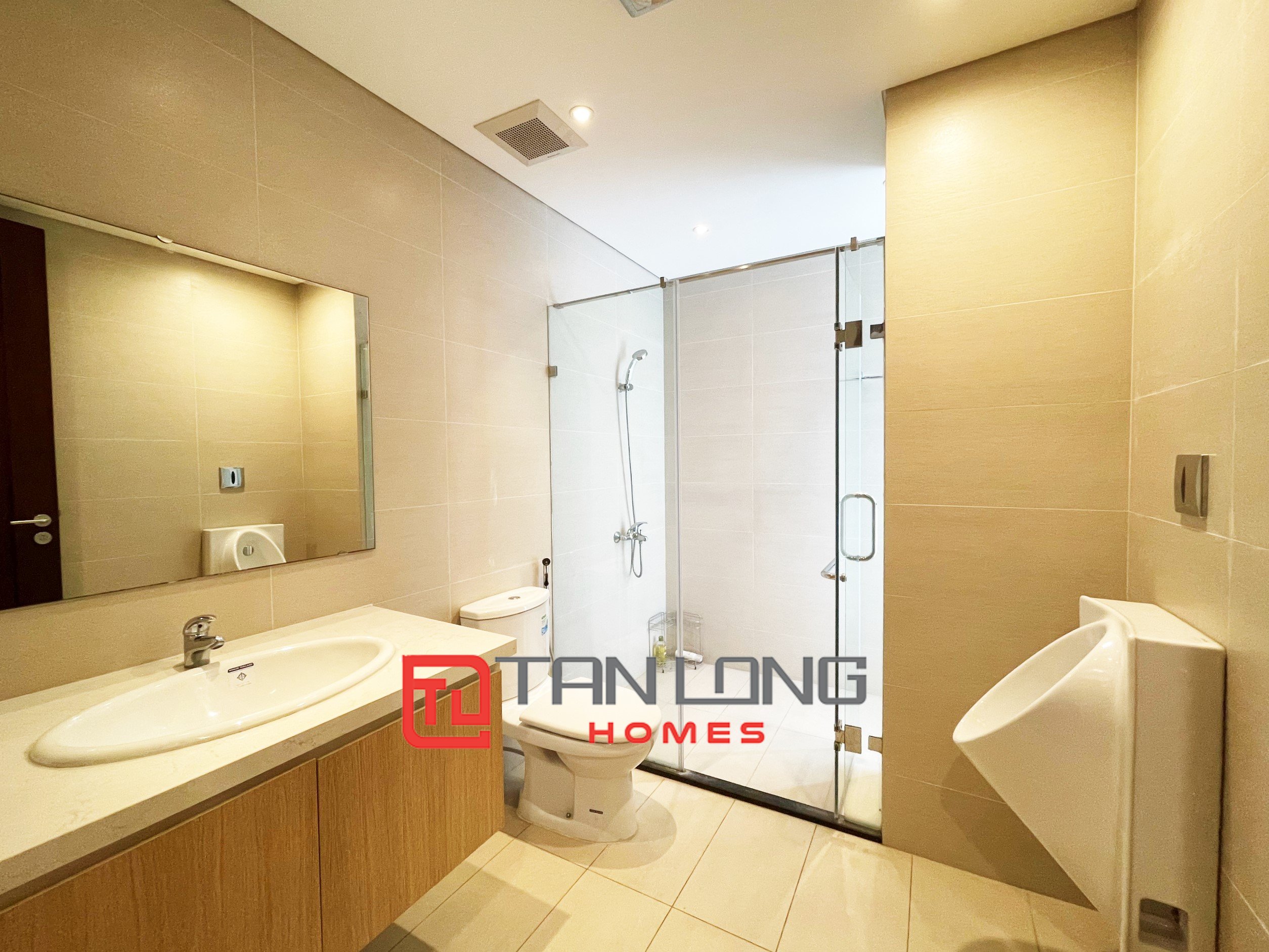 Cho thuê Biệt thự Đơn lập 6 phòng ngủ full nội thất tại Vinhomes Riverside 17