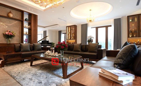 Cho thuê Biệt thự đơn lập có bể bơi tại Vinhomes Riverside Long Biên 4
