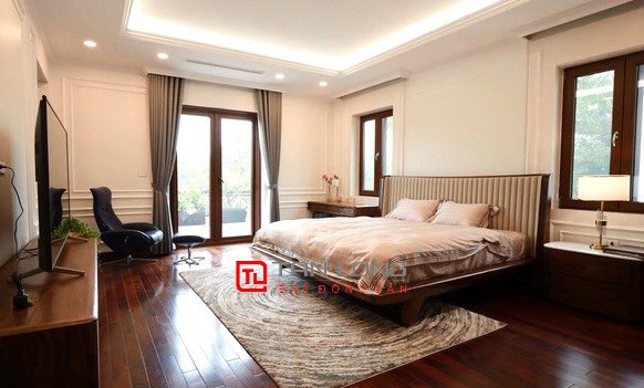 Cho thuê Biệt thự đơn lập có bể bơi tại Vinhomes Riverside Long Biên 10