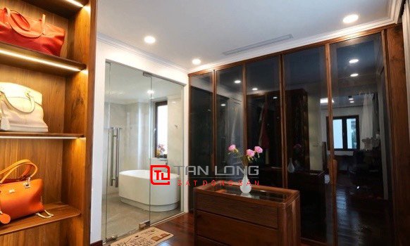 Cho thuê Biệt thự đơn lập có bể bơi tại Vinhomes Riverside Long Biên 12