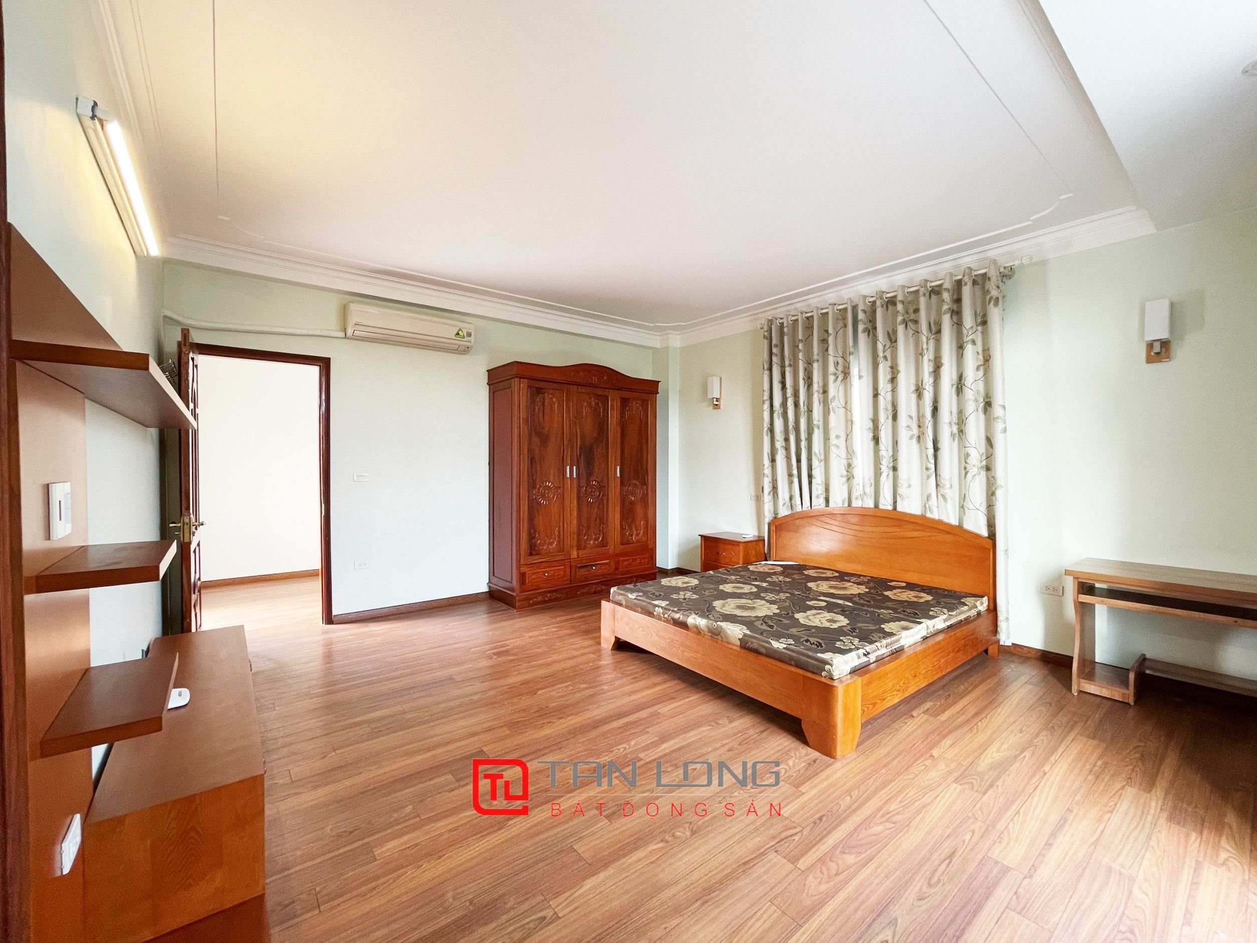 Cho thuê Biệt Thự Đơn Lập đủ đồ tại KĐT Vinhomes Riverside 10