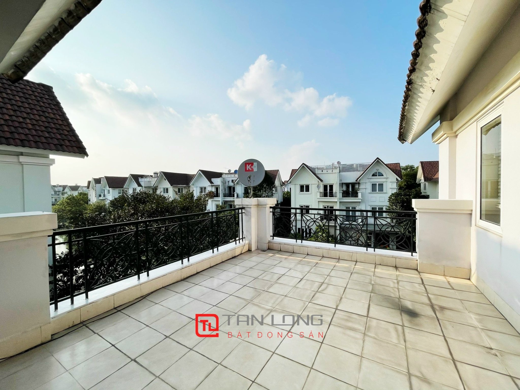 Cho thuê Biệt Thự Đơn Lập đủ đồ tại KĐT Vinhomes Riverside 14
