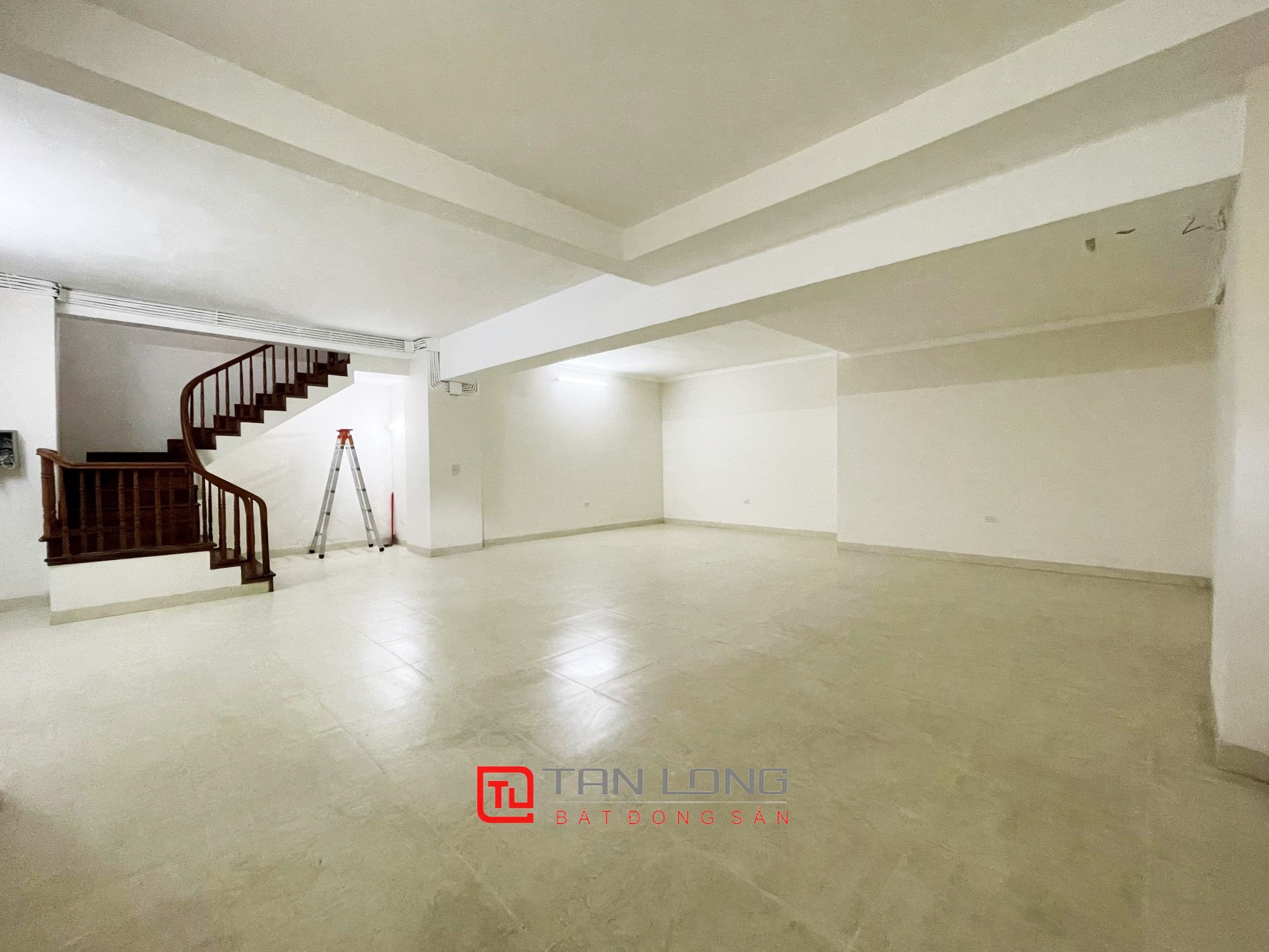 Cho thuê Biệt Thự Đơn Lập đủ đồ tại KĐT Vinhomes Riverside 5
