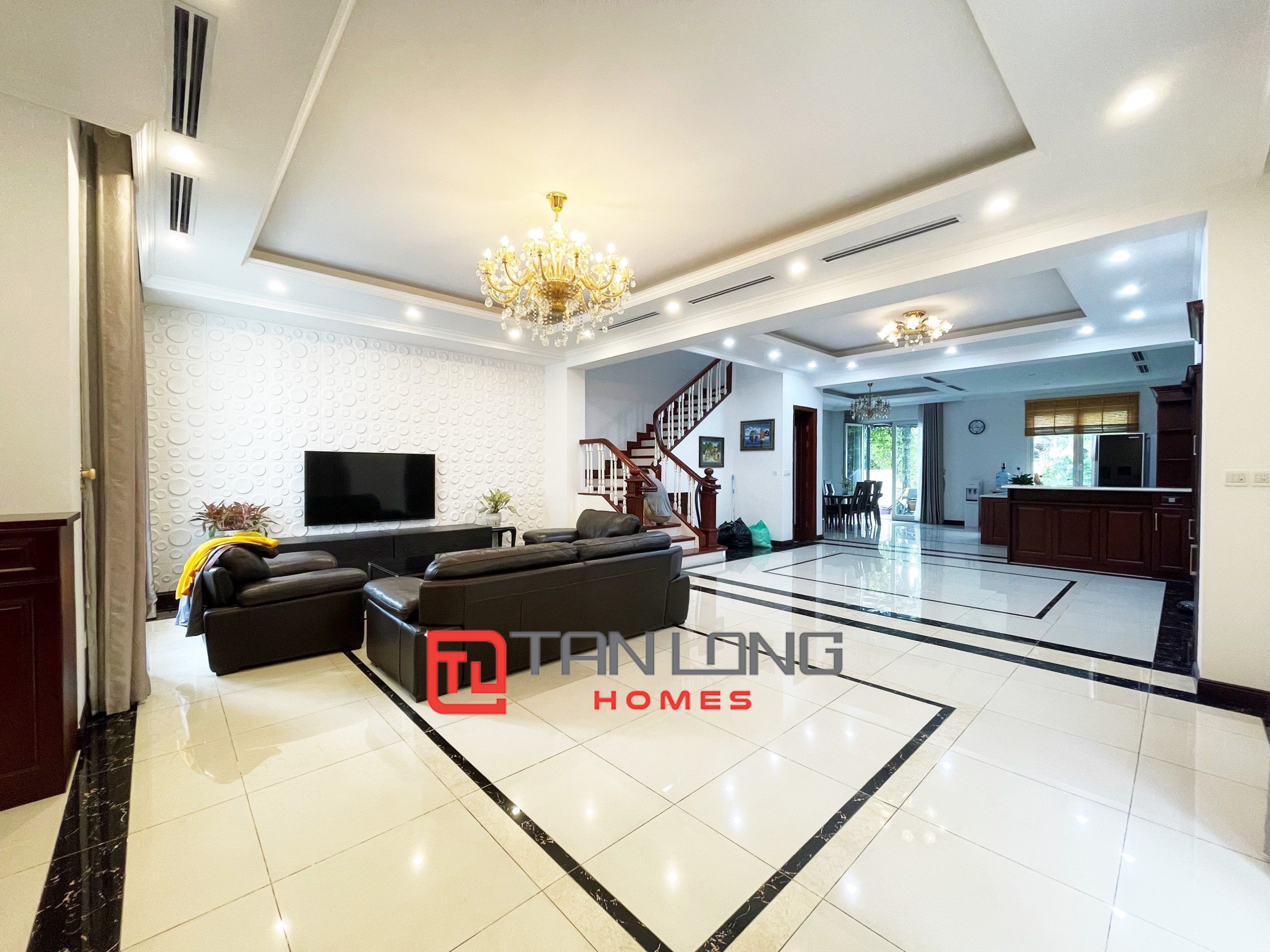 Cho thuê Biệt thự Đơn lập full nội thất 4 phòng ngủ view sông sau nhà tại Vinhomes Riverside 3