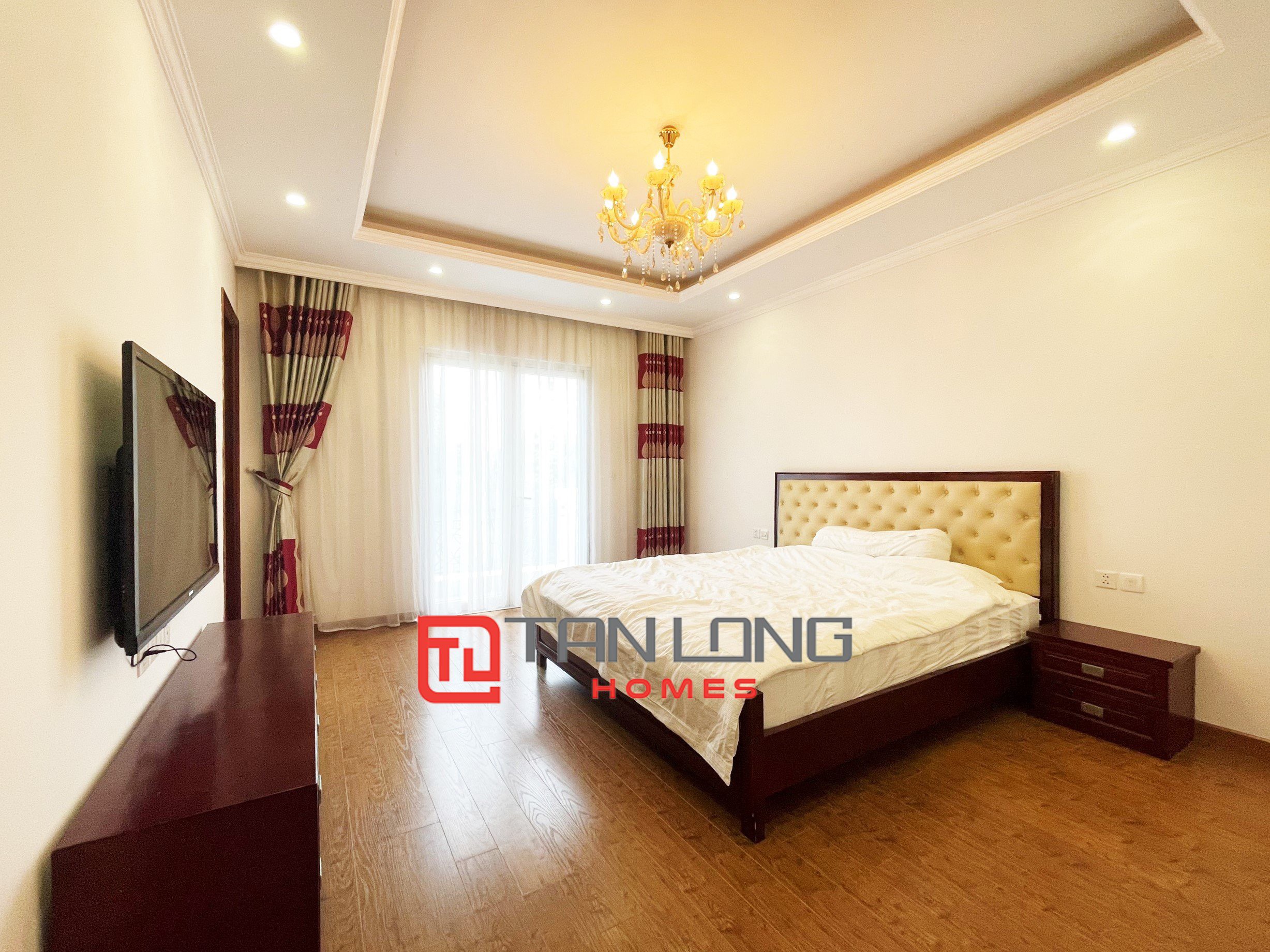 Cho thuê Biệt thự Đơn lập full nội thất 4 phòng ngủ view sông sau nhà tại Vinhomes Riverside 8