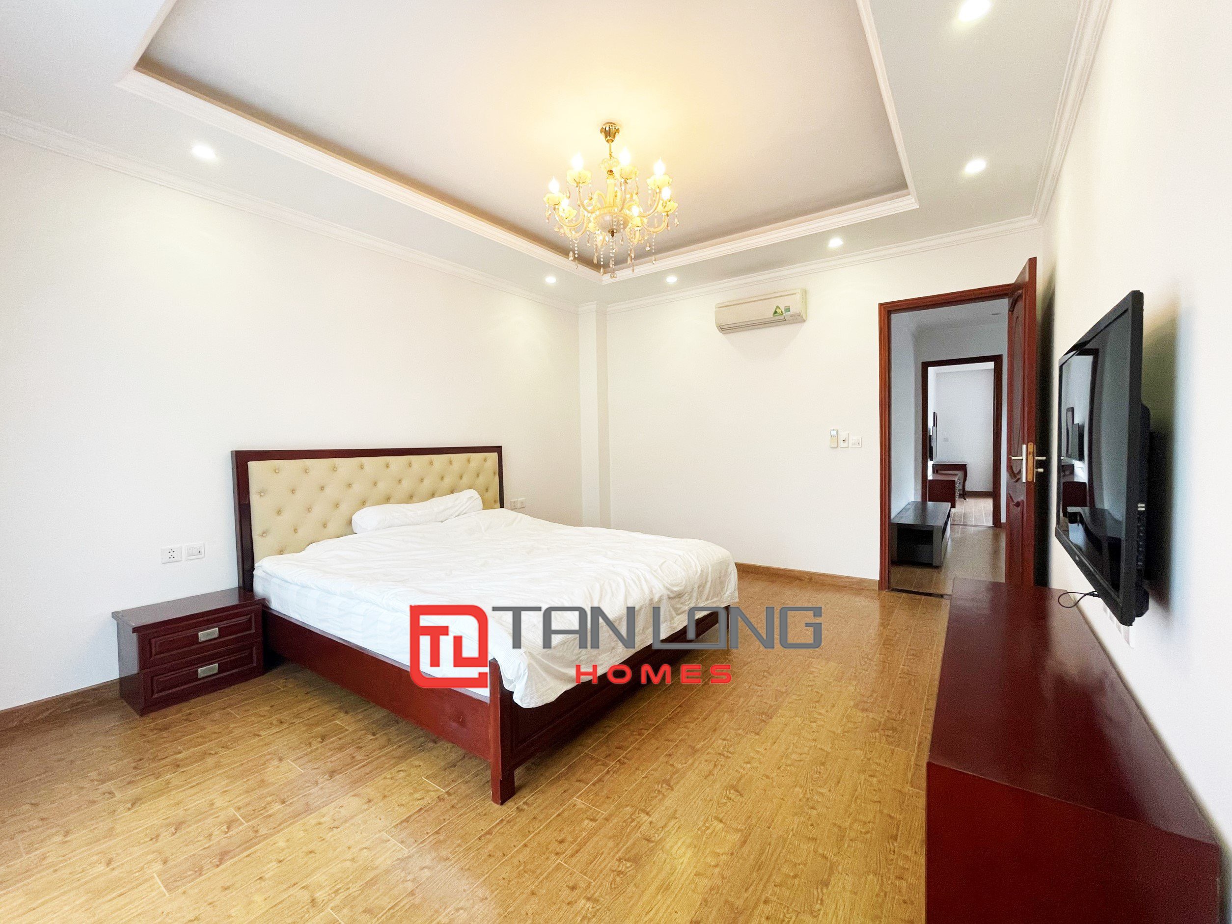 Cho thuê Biệt thự Đơn lập full nội thất 4 phòng ngủ view sông sau nhà tại Vinhomes Riverside 9