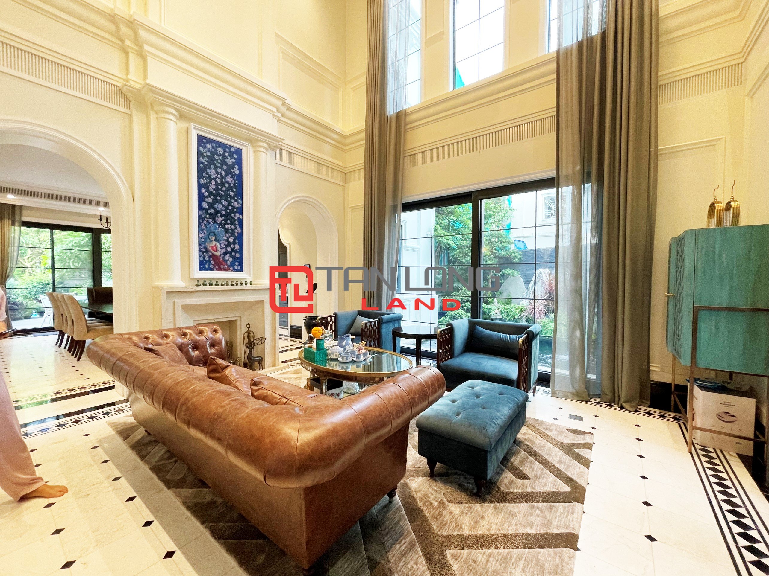 Cho thuê Biệt thự Đơn lập full nội thất cao cấp view ngã 3 sông rộng nhất tại Vinhomes Riverside 2