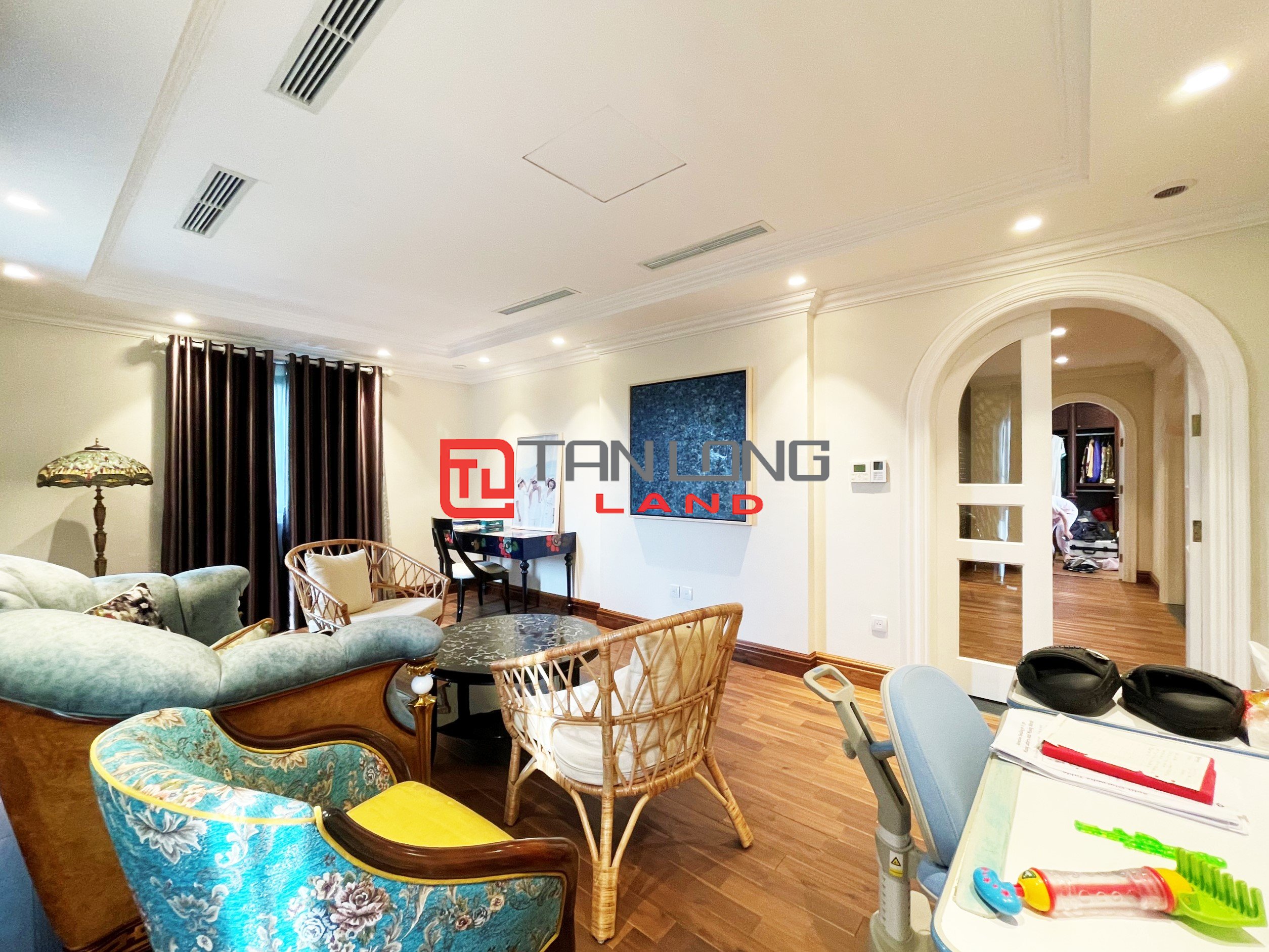 Cho thuê Biệt thự Đơn lập full nội thất cao cấp view ngã 3 sông rộng nhất tại Vinhomes Riverside 17