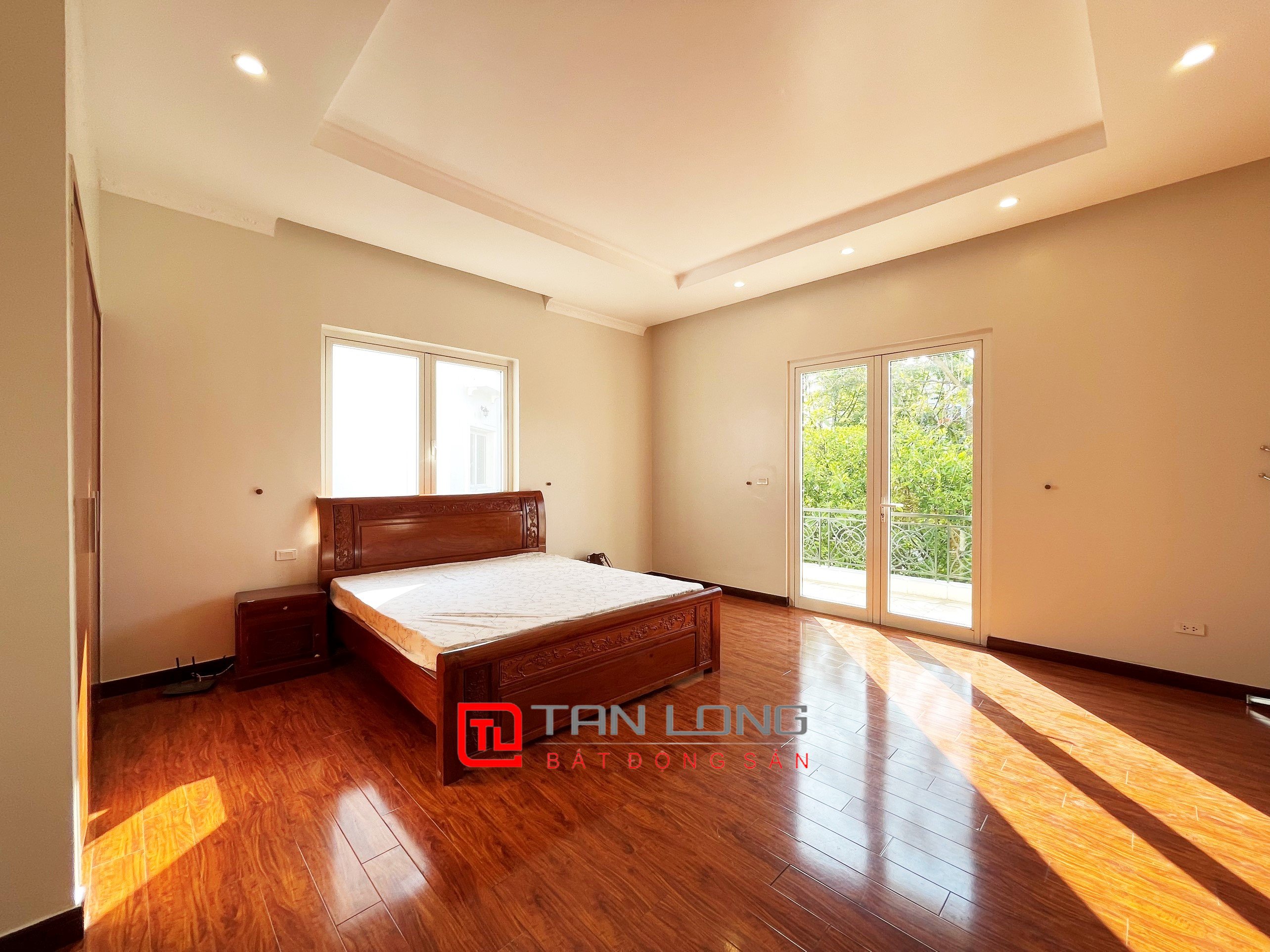 Cho thuê Biệt thự Đơn lập full nội thất gần trường quốc tế BIS tại Vinhomes Riverside 10