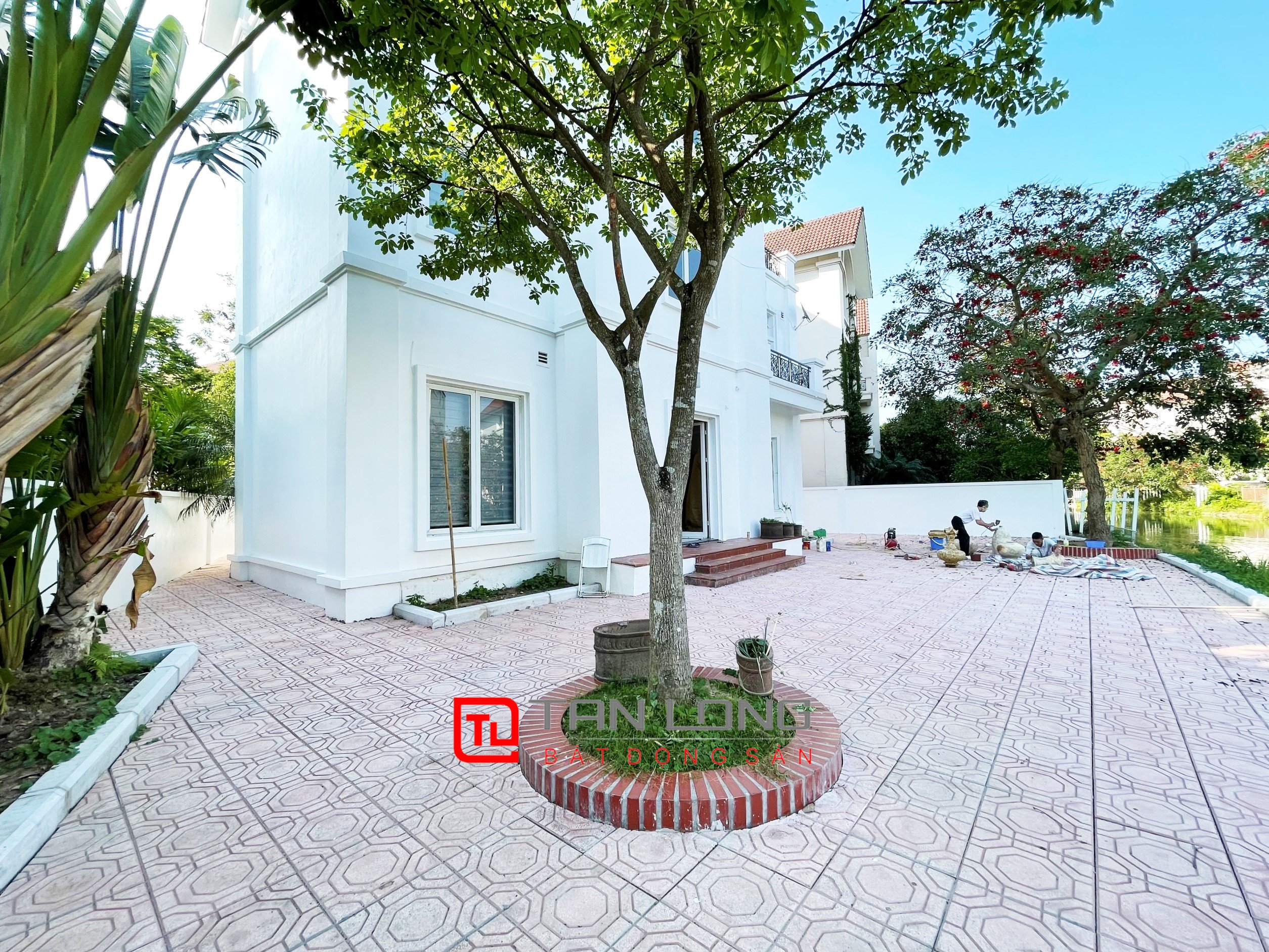 Cho thuê Biệt thự Đơn lập full nội thất gần trường quốc tế BIS tại Vinhomes Riverside 20