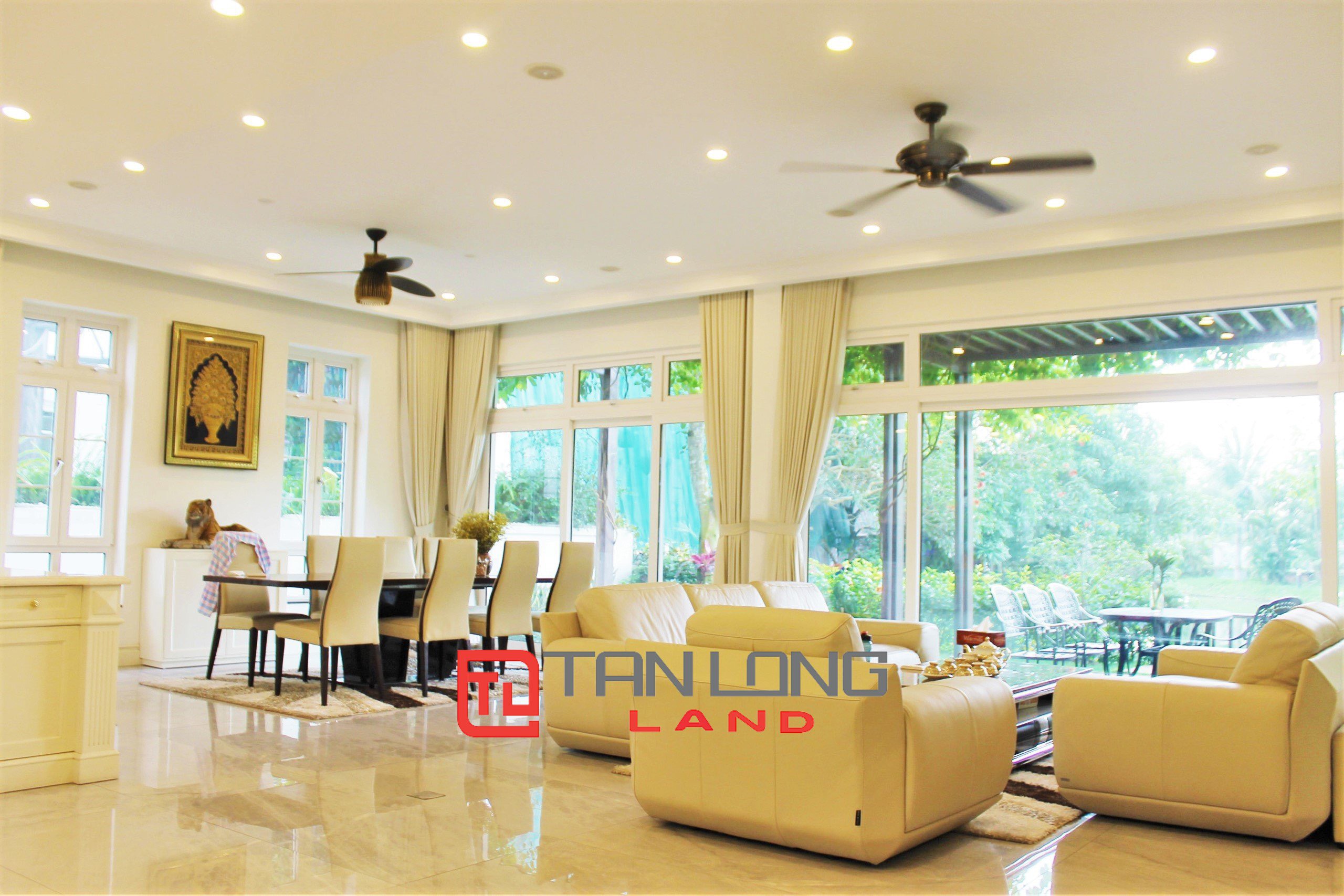 Cho thuê Biệt thự Đơn lập full nội thất hiện đại tại Vinhomes Riverside 3